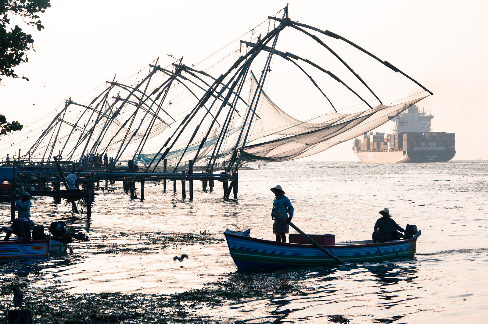 Pentax K-7 sample photo. Making the most of the sea photography