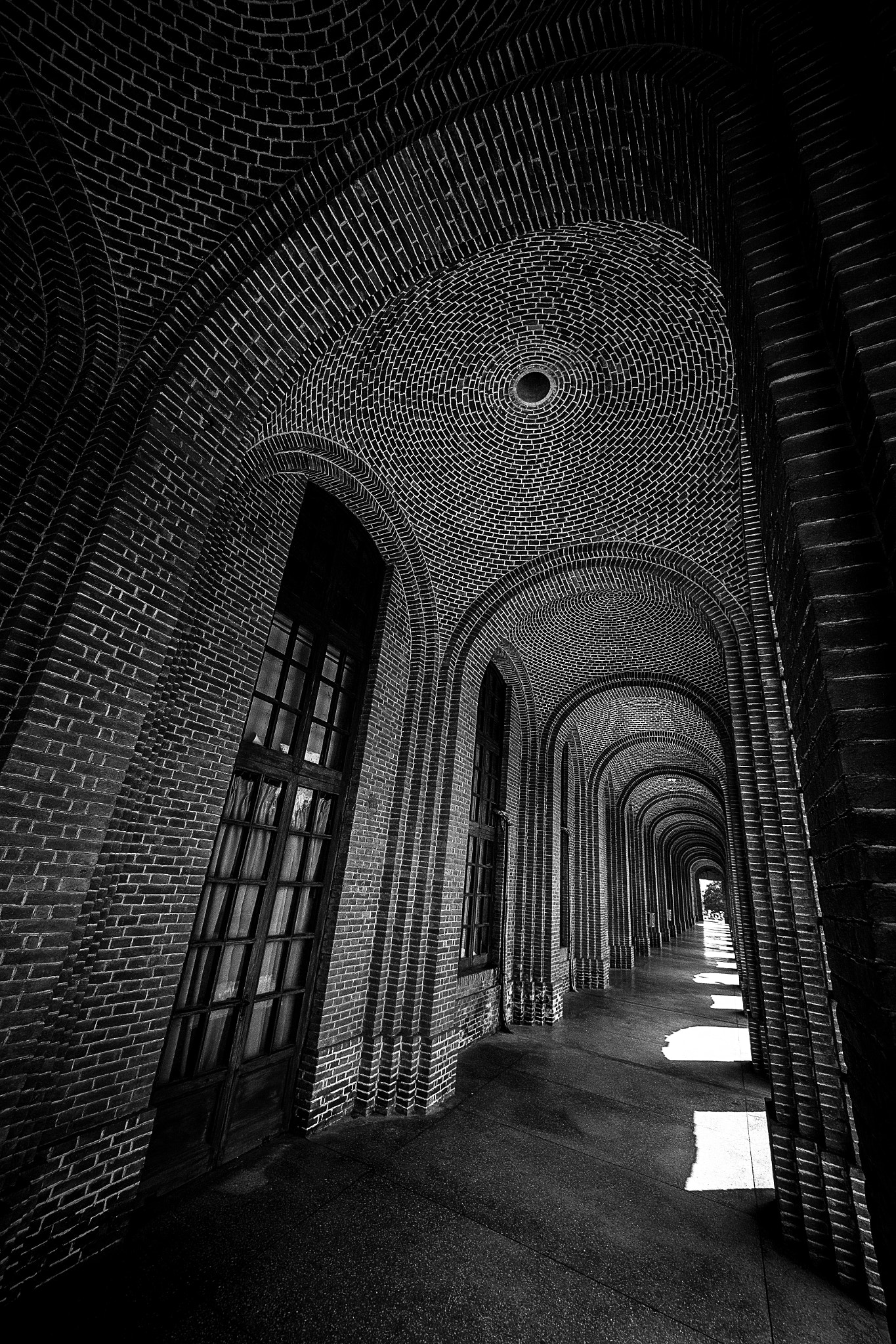 Sigma 8-16mm F4.5-5.6 DC HSM sample photo. Corridor photography