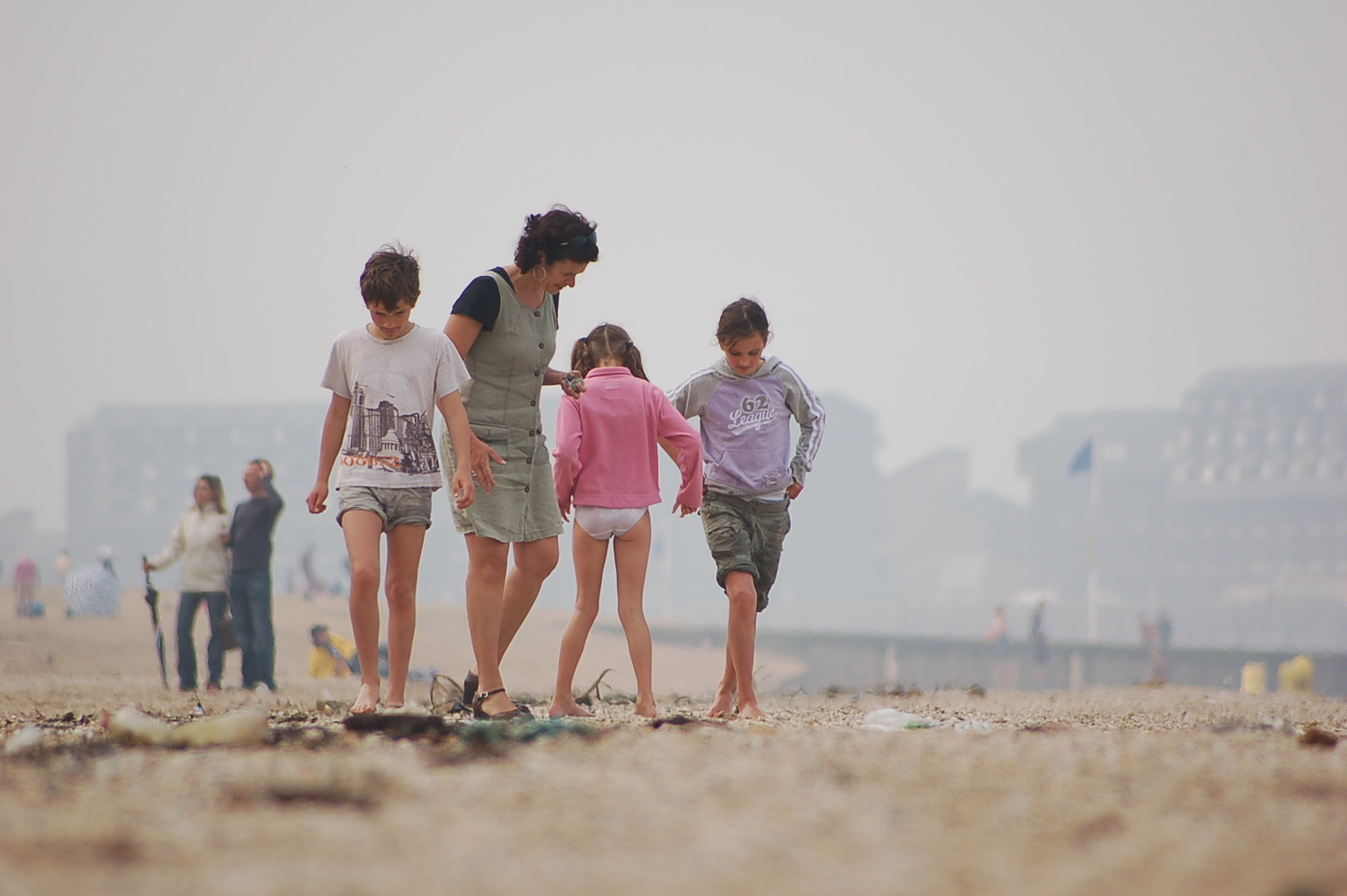 Sigma 70-300mm F4-5.6 APO Macro Super II sample photo. On the beach photography