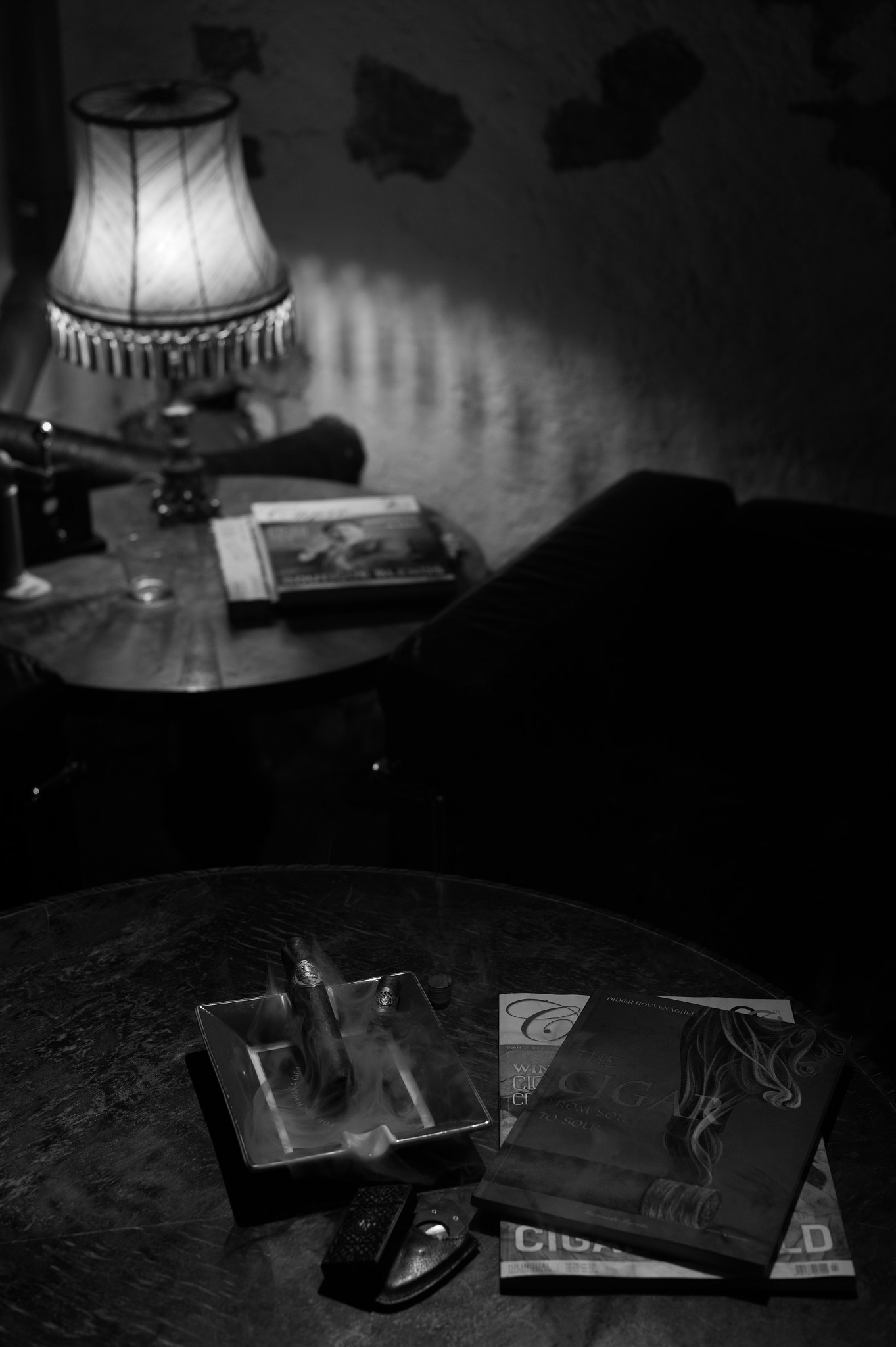 Summicron-M 50mm f/2 (IV, V) sample photo. Cigarlounge photography