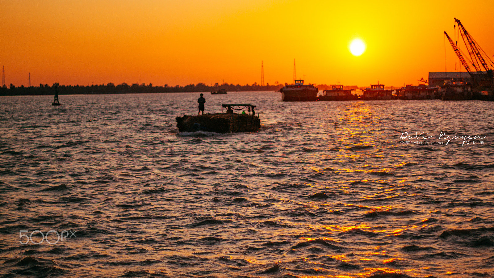 Canon EOS 500D (EOS Rebel T1i / EOS Kiss X3) + Canon EF 50mm F1.8 II sample photo. Sunset on river photography