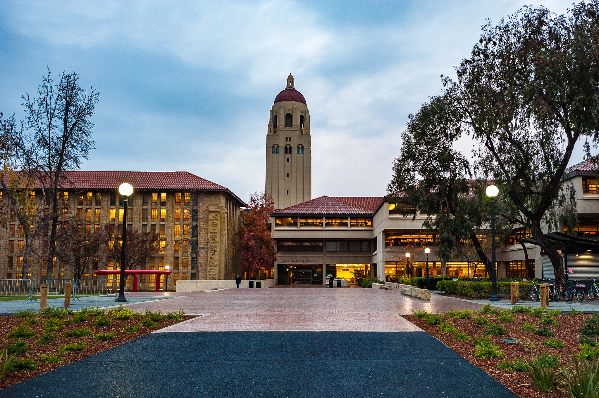 Nikon D700 + Nikon AF-S Nikkor 24mm F1.4G ED sample photo. Stanford university photography