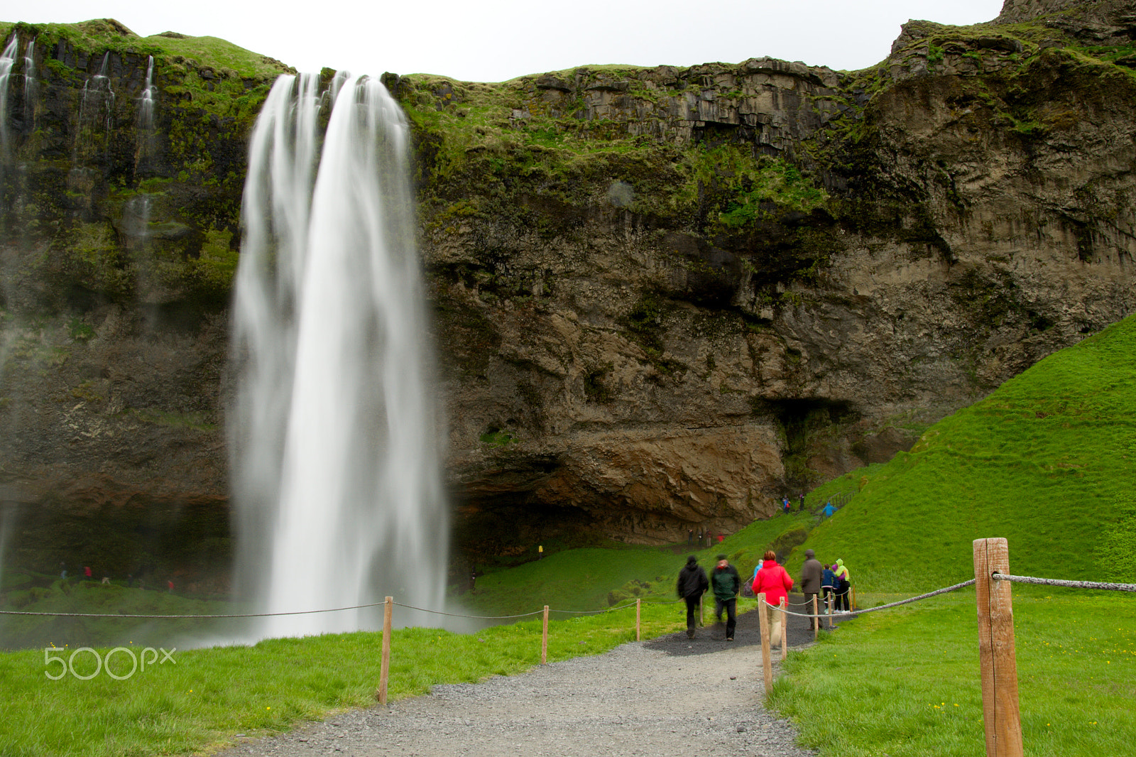 18.00 - 105.00 mm f/3.5 - 5.6 sample photo. Iceland waterfall photography
