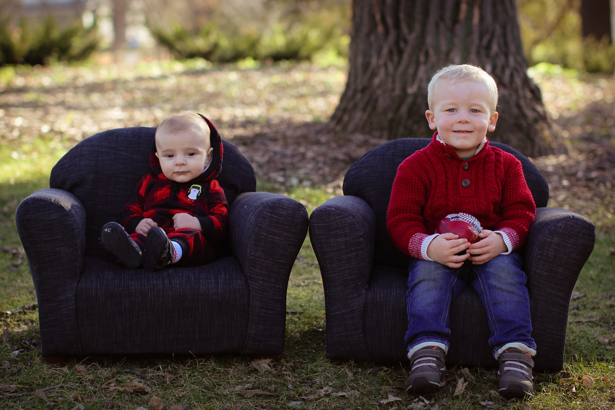 Canon EOS 550D (EOS Rebel T2i / EOS Kiss X4) + Canon EF 50mm F1.2L USM sample photo. Collin and avery photography