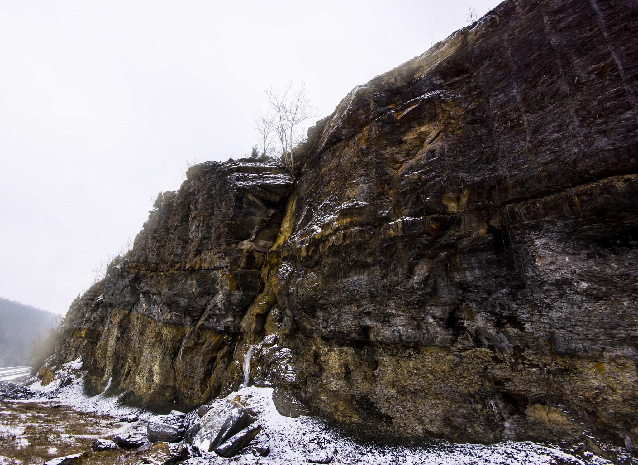 Sigma AF 10-20mm F4-5.6 EX DC sample photo. The ridge photography