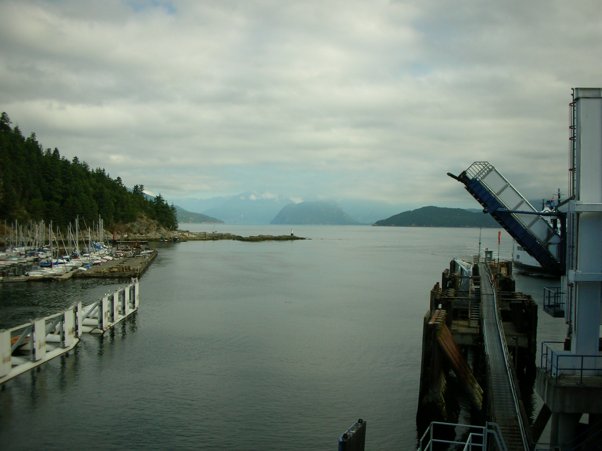 Nikon COOLPIX S3 sample photo. Ferry, vancouver island photography