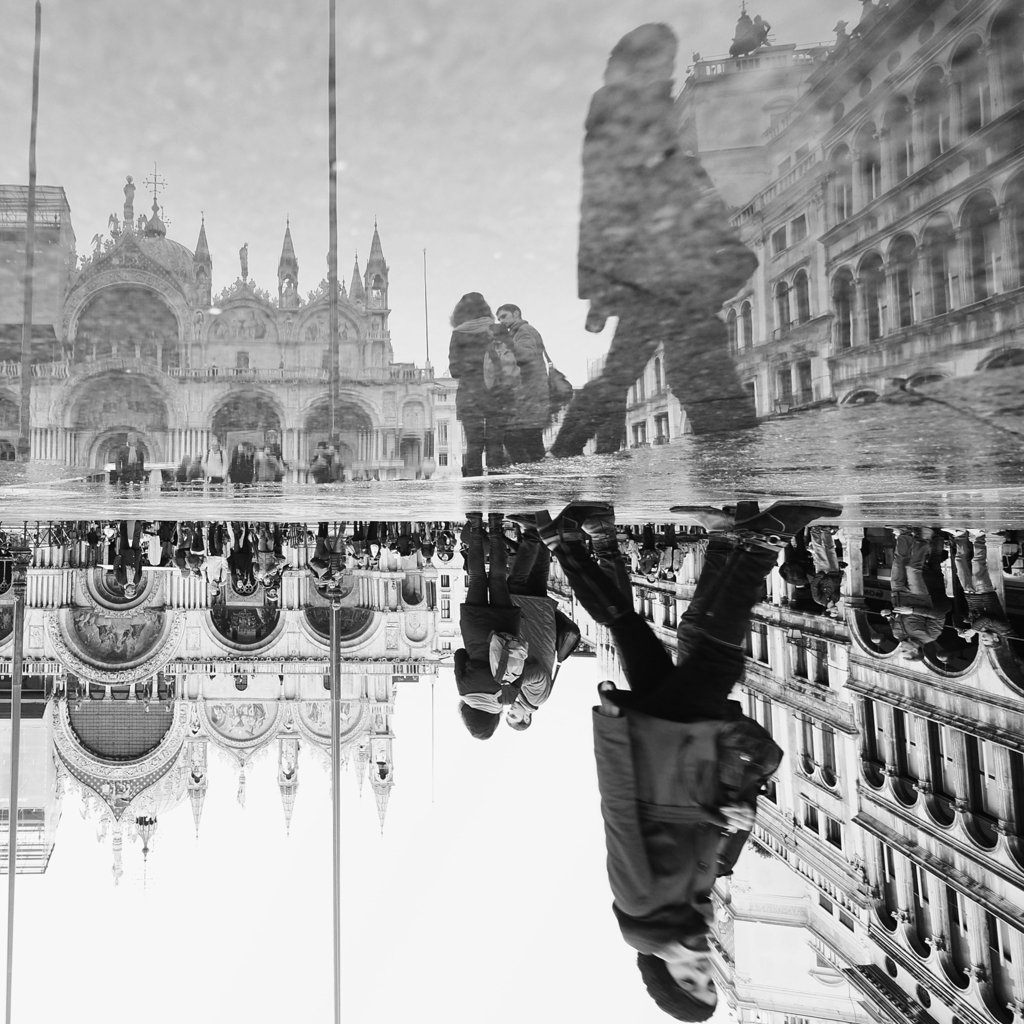 Panasonic Lumix G Vario 7-14mm F4 ASPH sample photo. Walking in st. mark's square photography