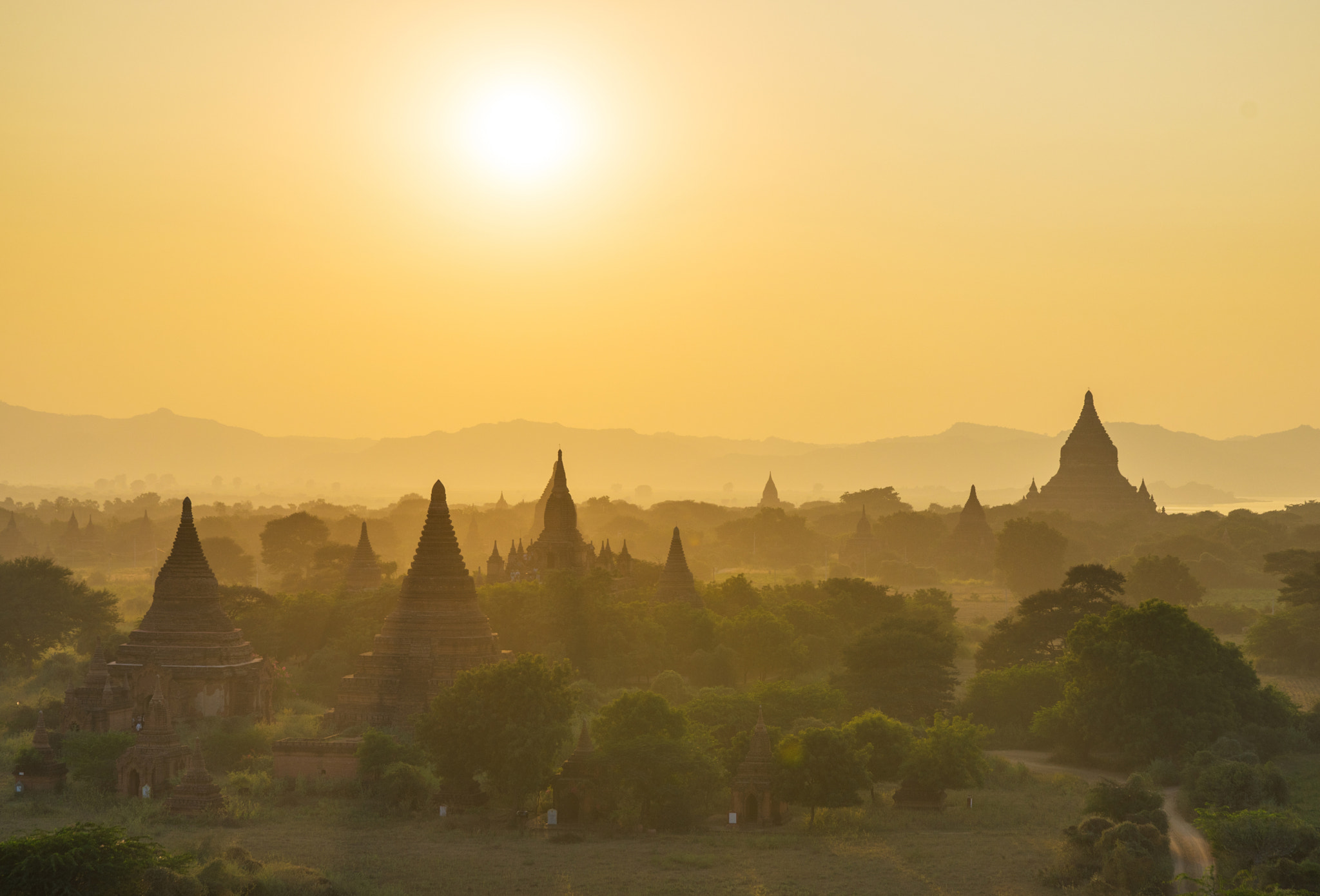 Tamron SP 70-300mm F4-5.6 Di USD sample photo. Kingdom of bagan. photography