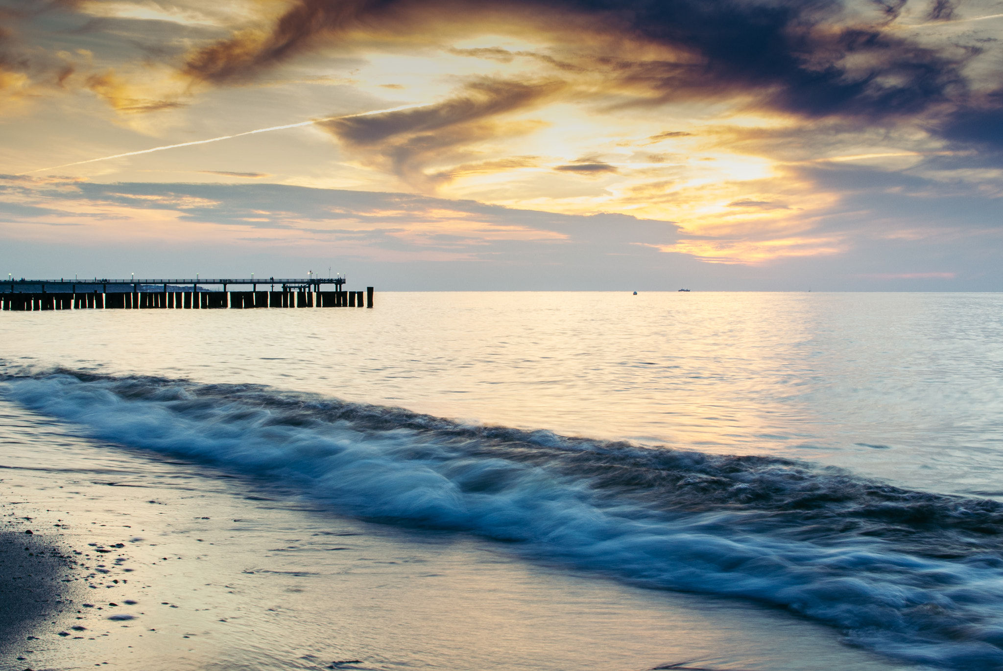 Nikon 1 V1 + Nikon 1 Nikkor 18.5mm F1.8 sample photo. Sunset at heiligendamm photography