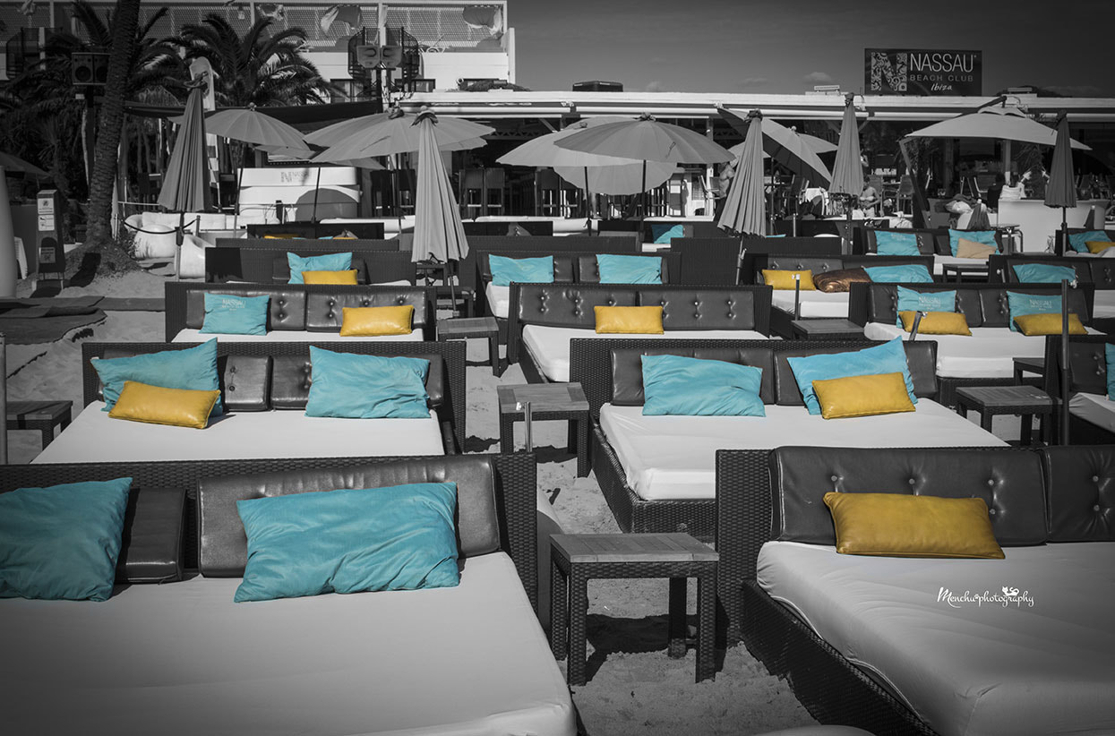 EF28-70mm f/2.8L USM sample photo. Beach club photography