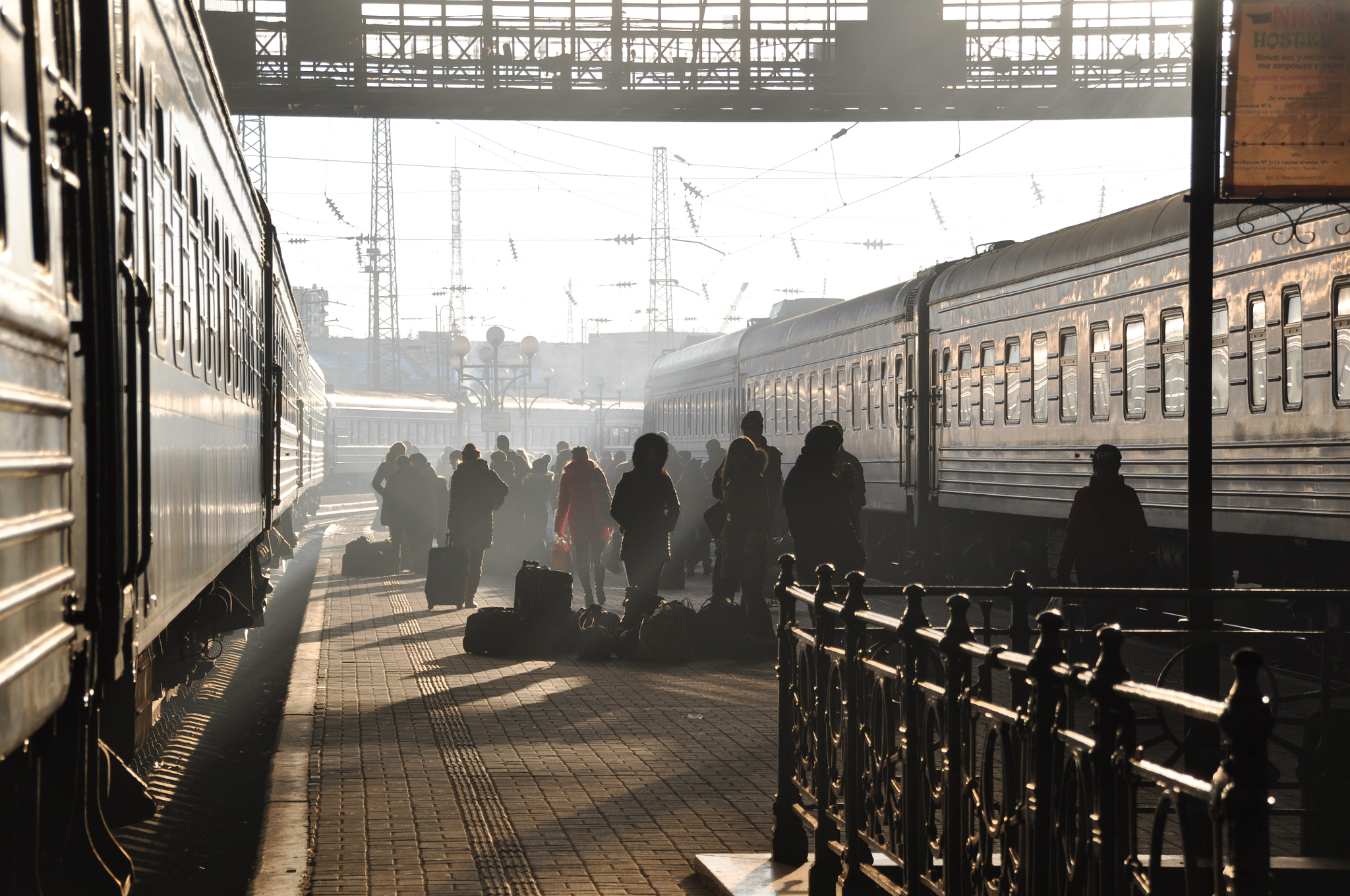 Nikon D5000 + Sigma 18-200mm F3.5-6.3 DC sample photo. Lviv central railway station photography