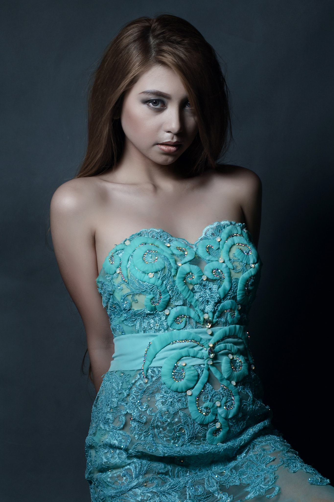 Sigma 120-400mm F4.5-5.6 DG OS HSM sample photo. Classy chic photography