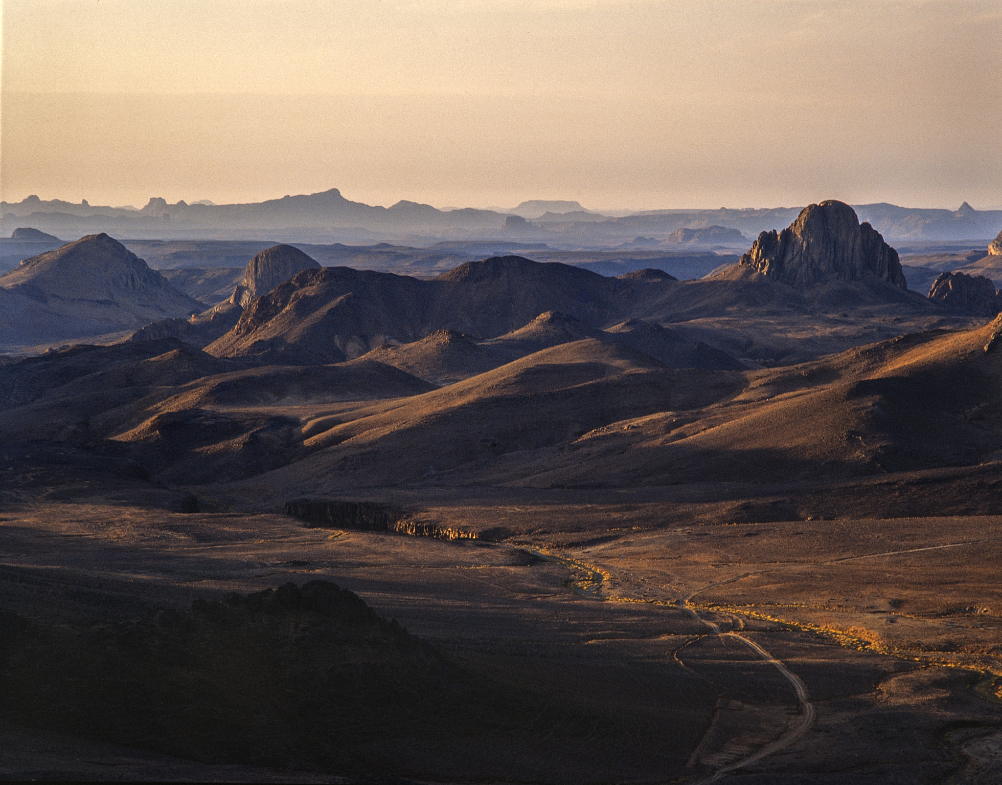 Nikon D3 + AF Micro-Nikkor 105mm f/2.8 sample photo. Algerie massif du hoggard photography