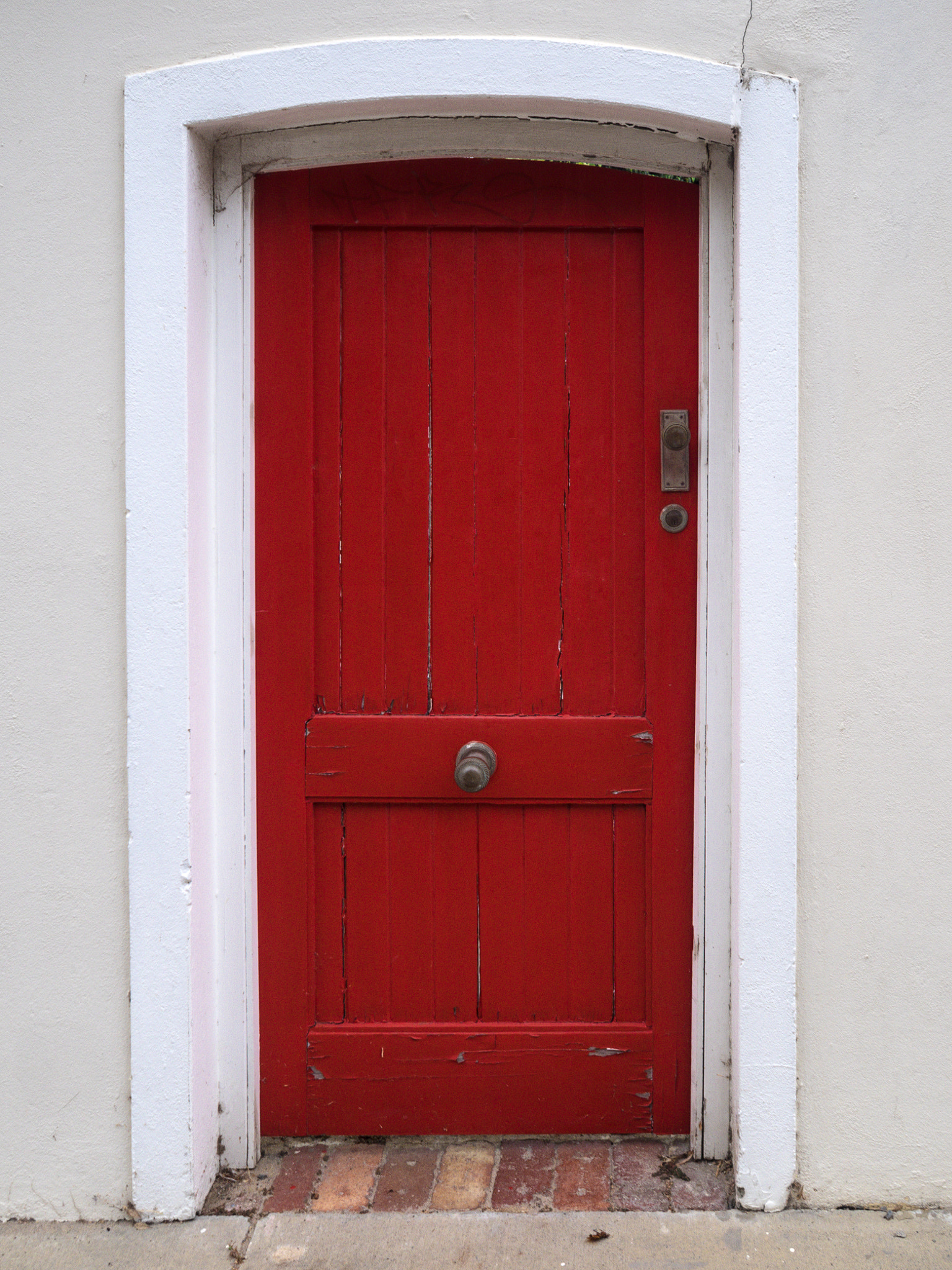 Olympus OM-D E-M1 + Olympus M.Zuiko Digital 17mm F1.8 sample photo. Red door photography