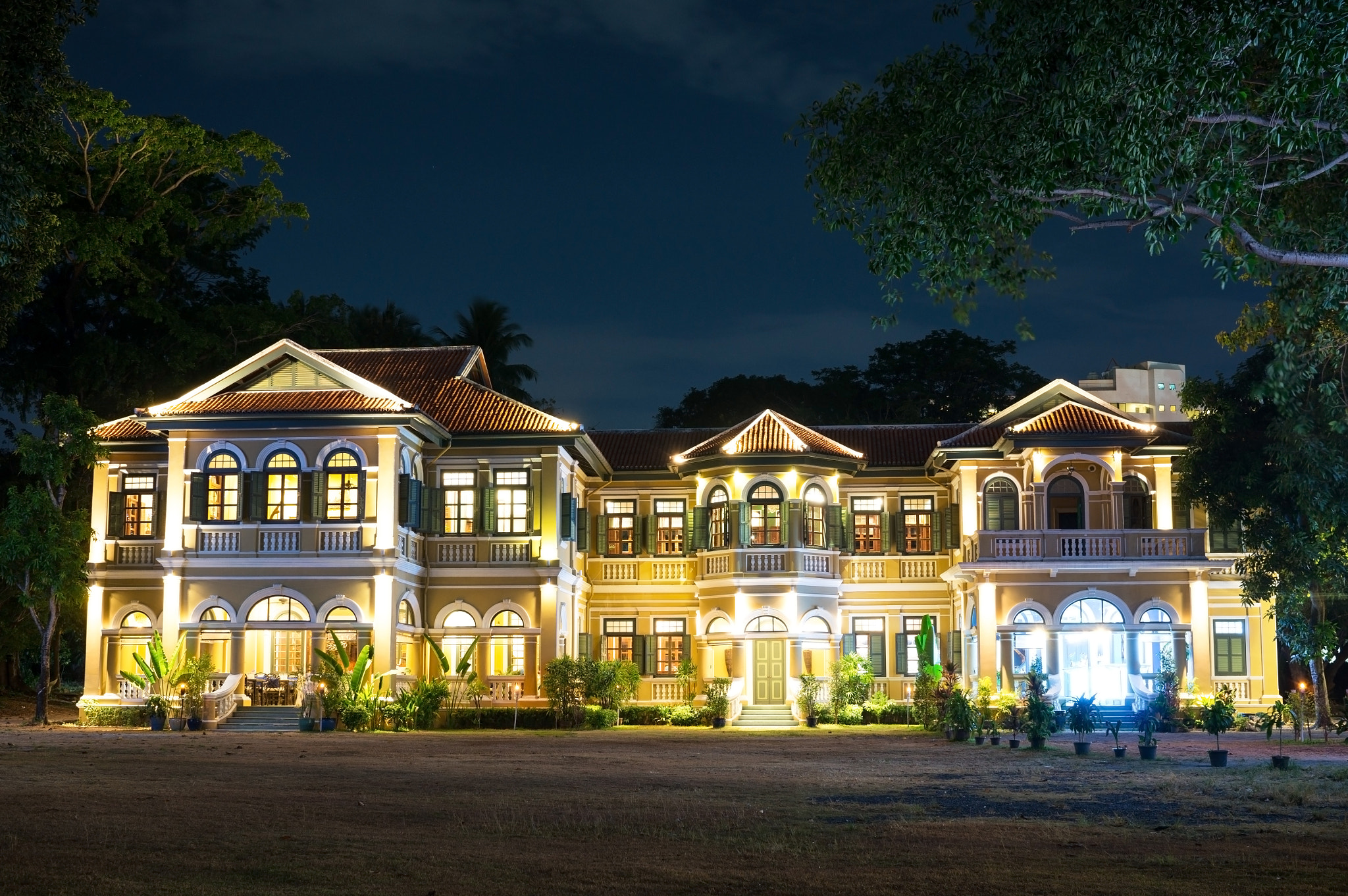 Sony Alpha NEX-5T + Sigma 30mm F2.8 EX DN sample photo. Blue elephant governor's mansion phuket restaurant & cooking school photography