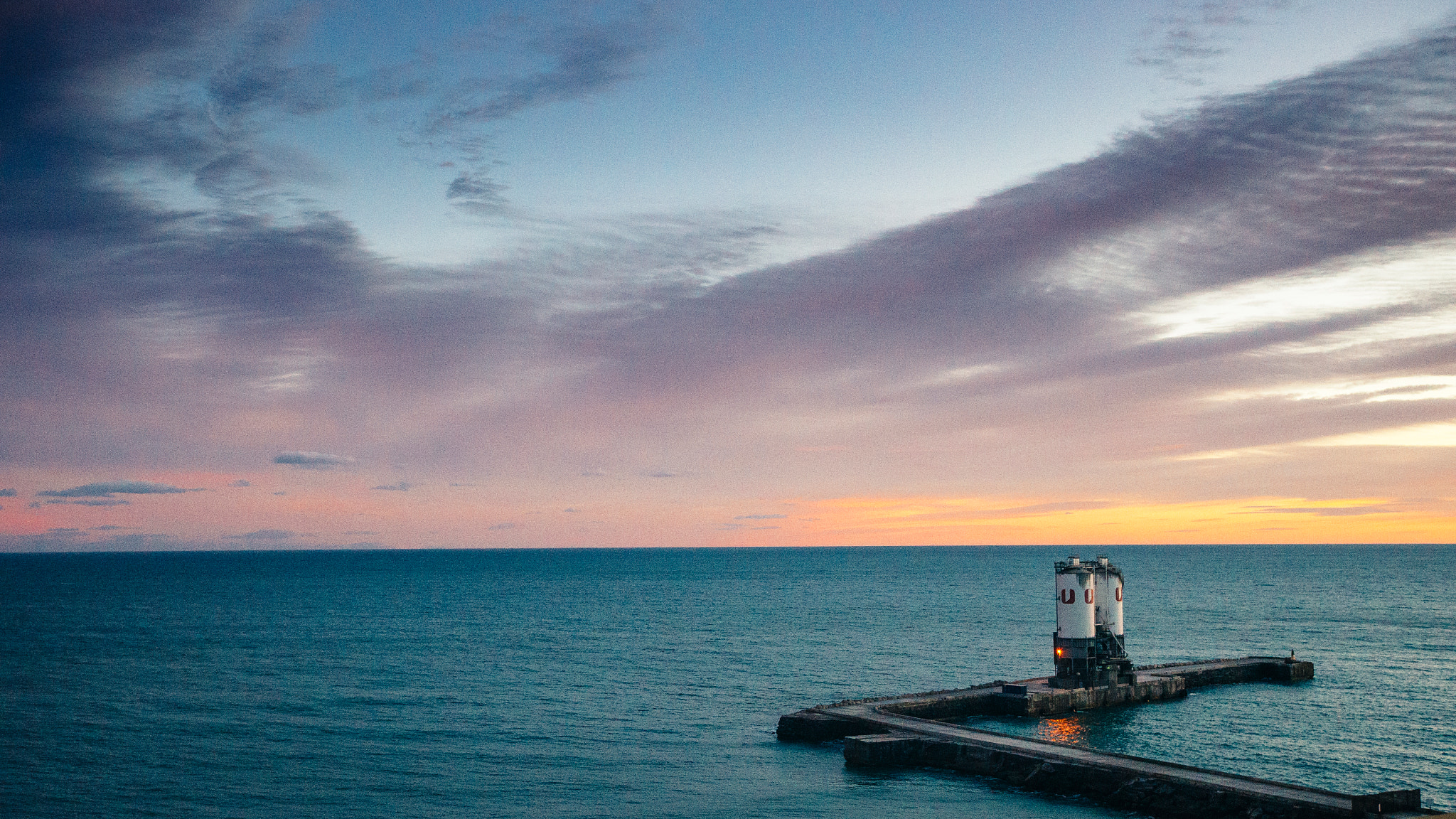 Sony Sonnar T* E 24mm F1.8 ZA sample photo. Industry photography