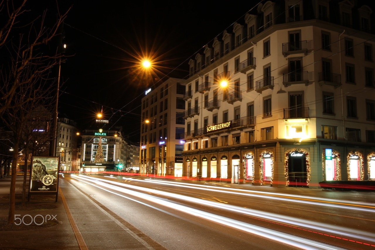 Canon EOS 550D (EOS Rebel T2i / EOS Kiss X4) + Canon EF 16-35mm F4L IS USM sample photo. Luzern night photography