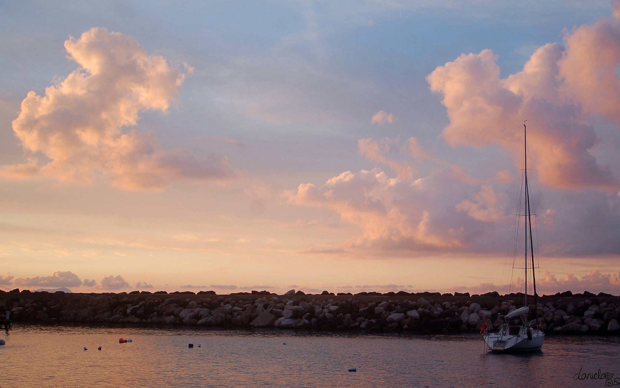 Nikon D50 + Sigma 18-50mm F3.5-5.6 DC sample photo. Warm sunset in sorrento photography