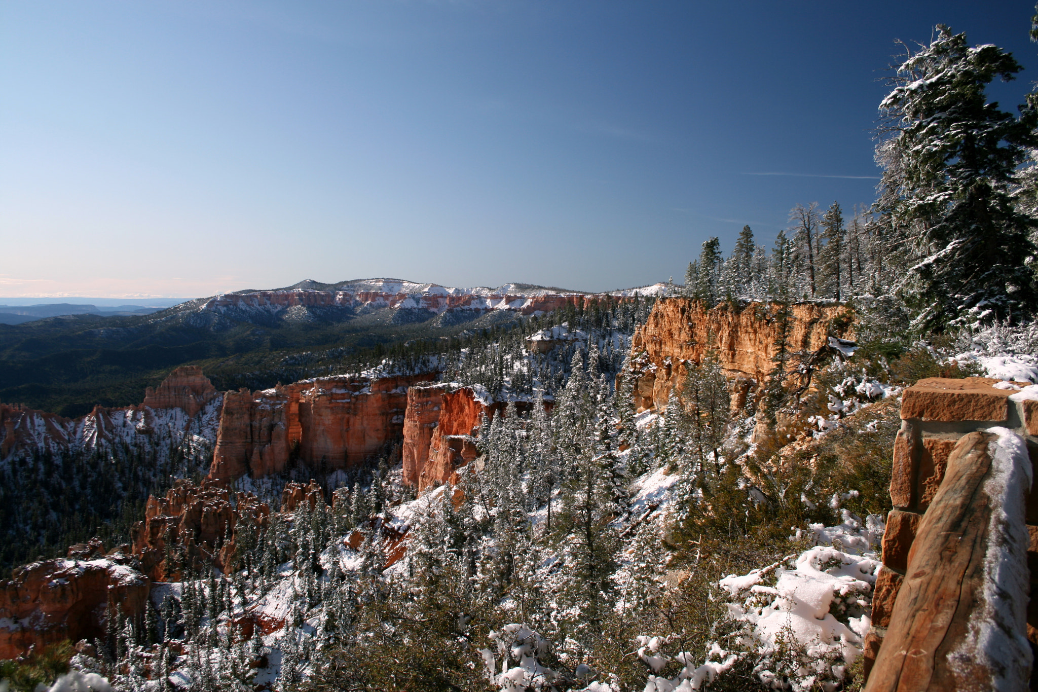 Canon EF-S 18-55mm f/3.5-5.6 USM sample photo. Bryce canyon snow photography