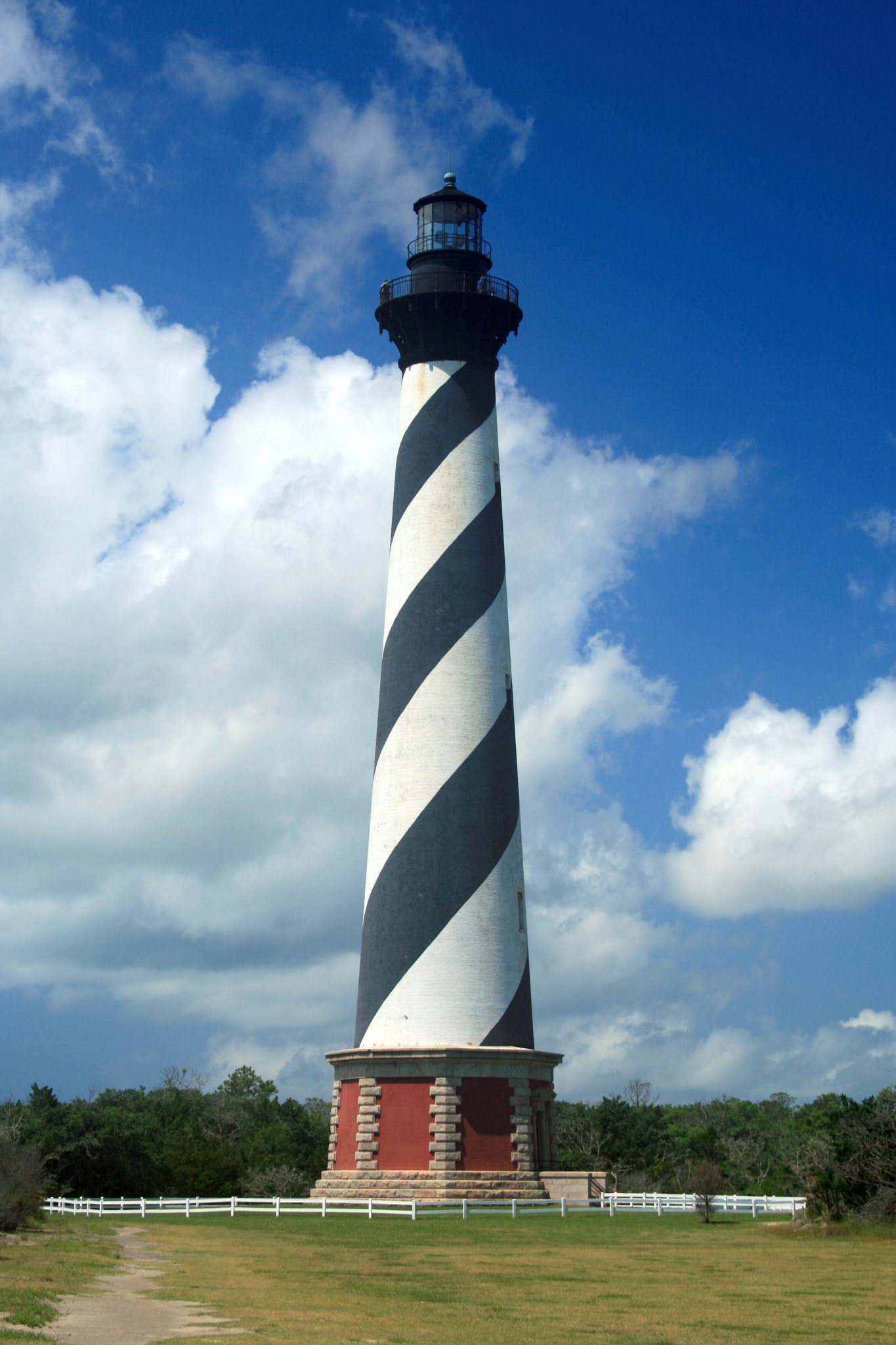 Canon EF-S 18-55mm f/3.5-5.6 USM sample photo. Hatteras photography
