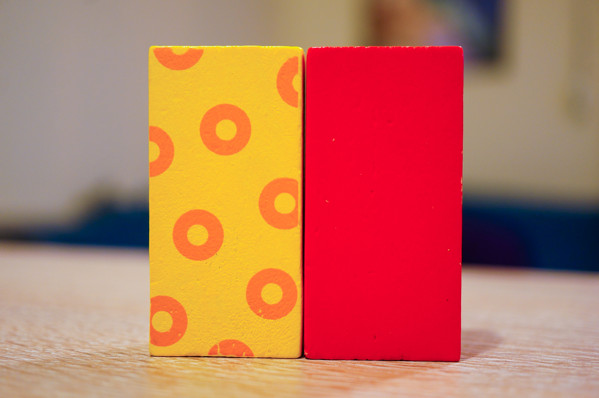 Sony Alpha NEX-5N + Sony E 30mm F3.5 Macro sample photo. Toy blocks photography