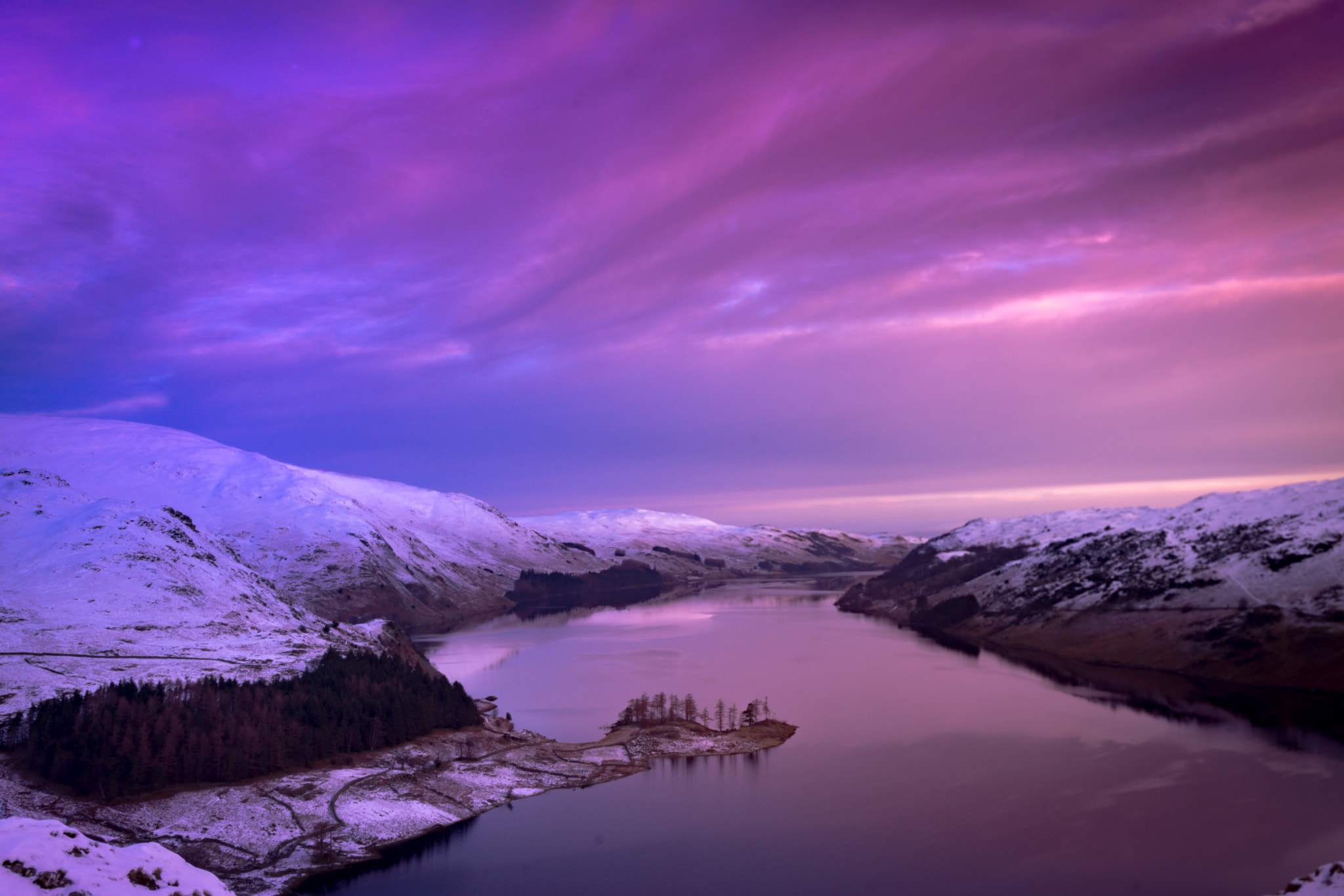 Sony Alpha NEX-7 + 24-70mm F4 ZA OSS sample photo. Haweswater morning photography