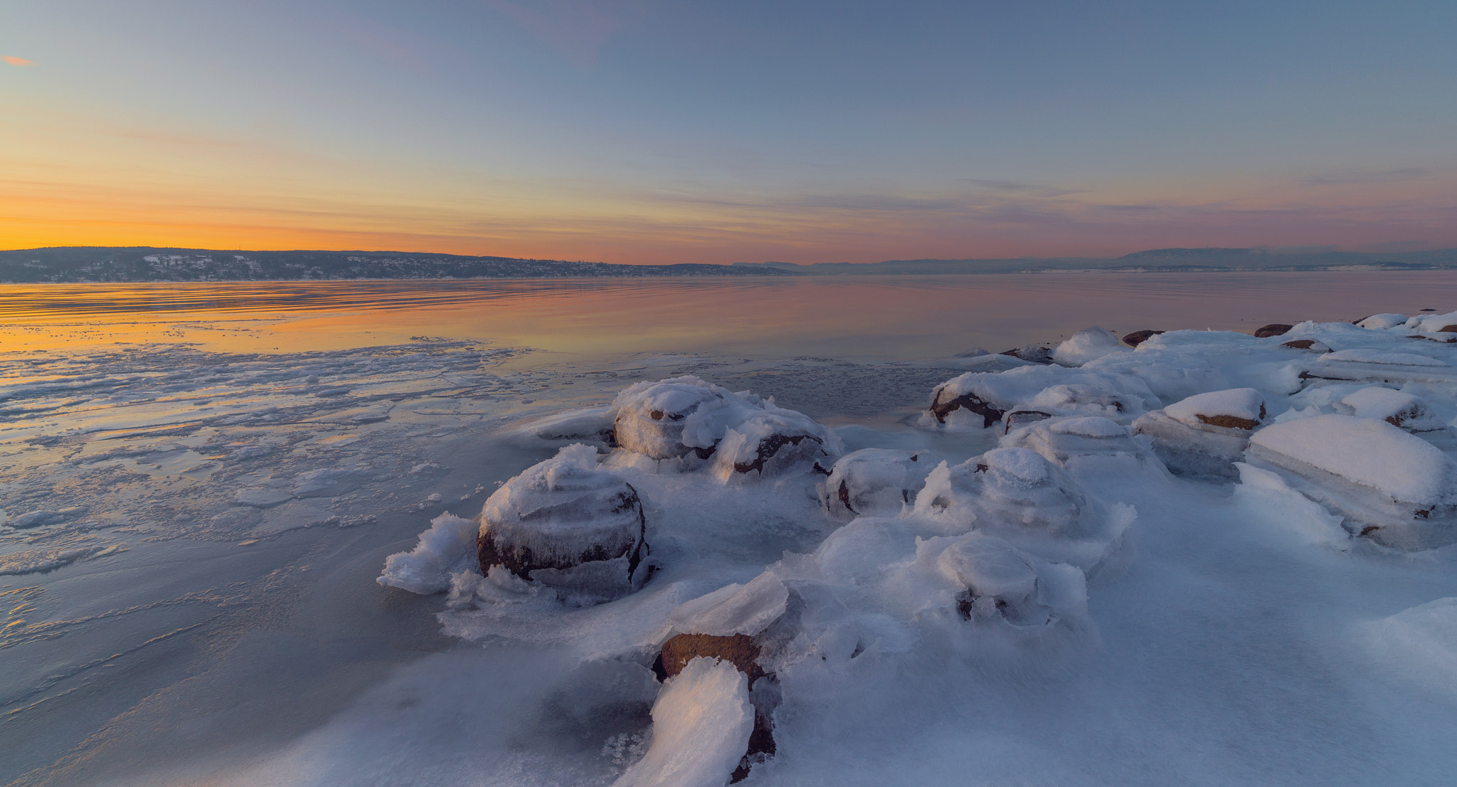Nikon D4S + ZEISS Distagon T* 15mm F2.8 sample photo. The sound of ice photography