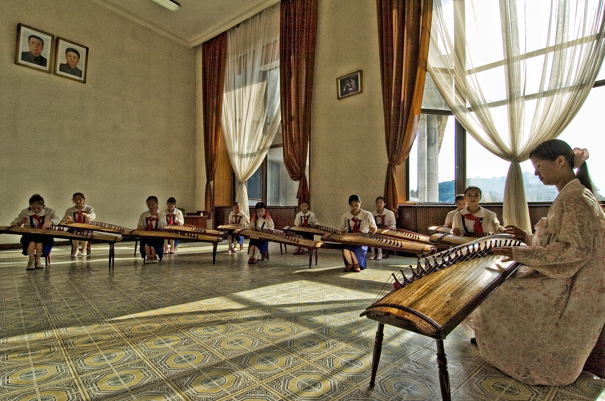 Nikon D2H sample photo. Daily life in north korea photography