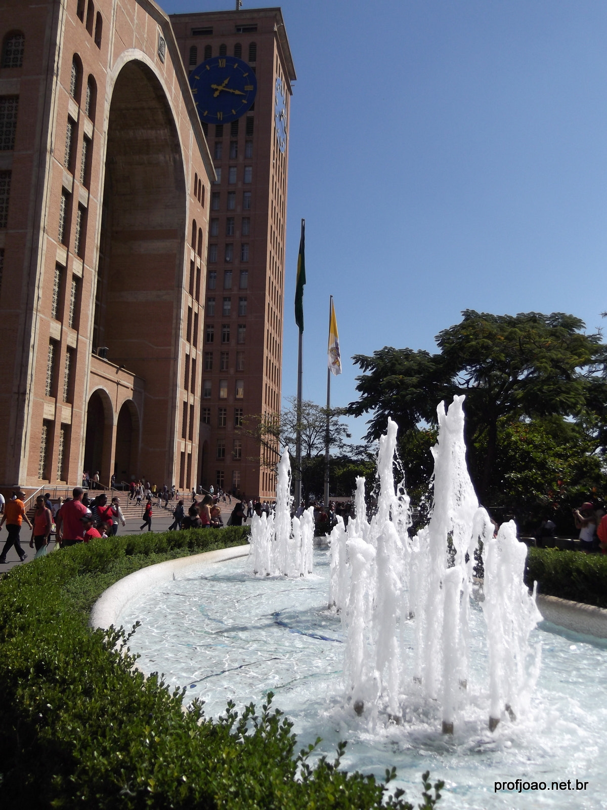 FujiFilm FinePix T200 (FinePix T205) sample photo. Jardins de aparecida 2014 photography