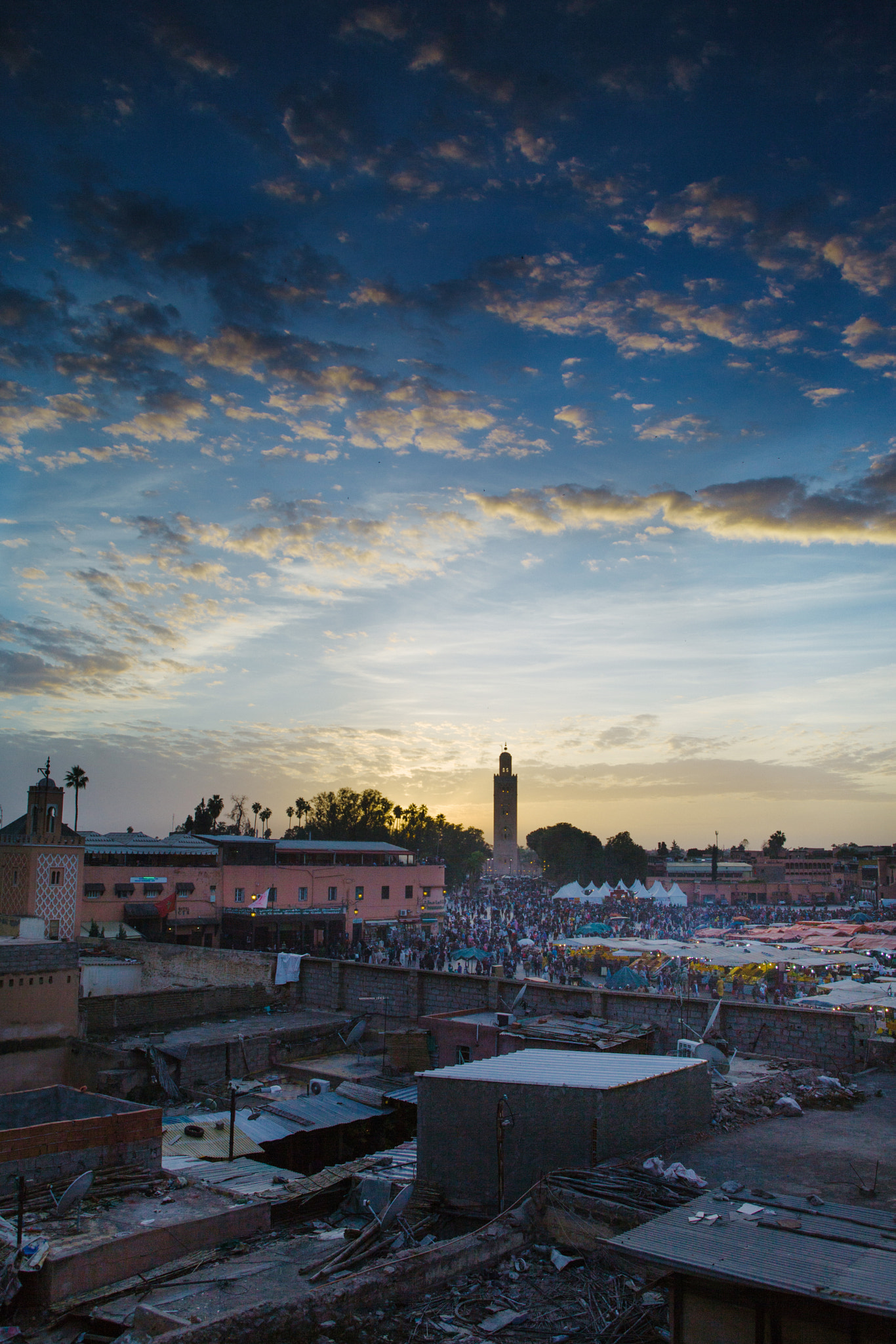 Canon EOS 5D Mark II + Canon EF 28-80mm f/2.8-4L sample photo. Jemaa el-fna square. photography