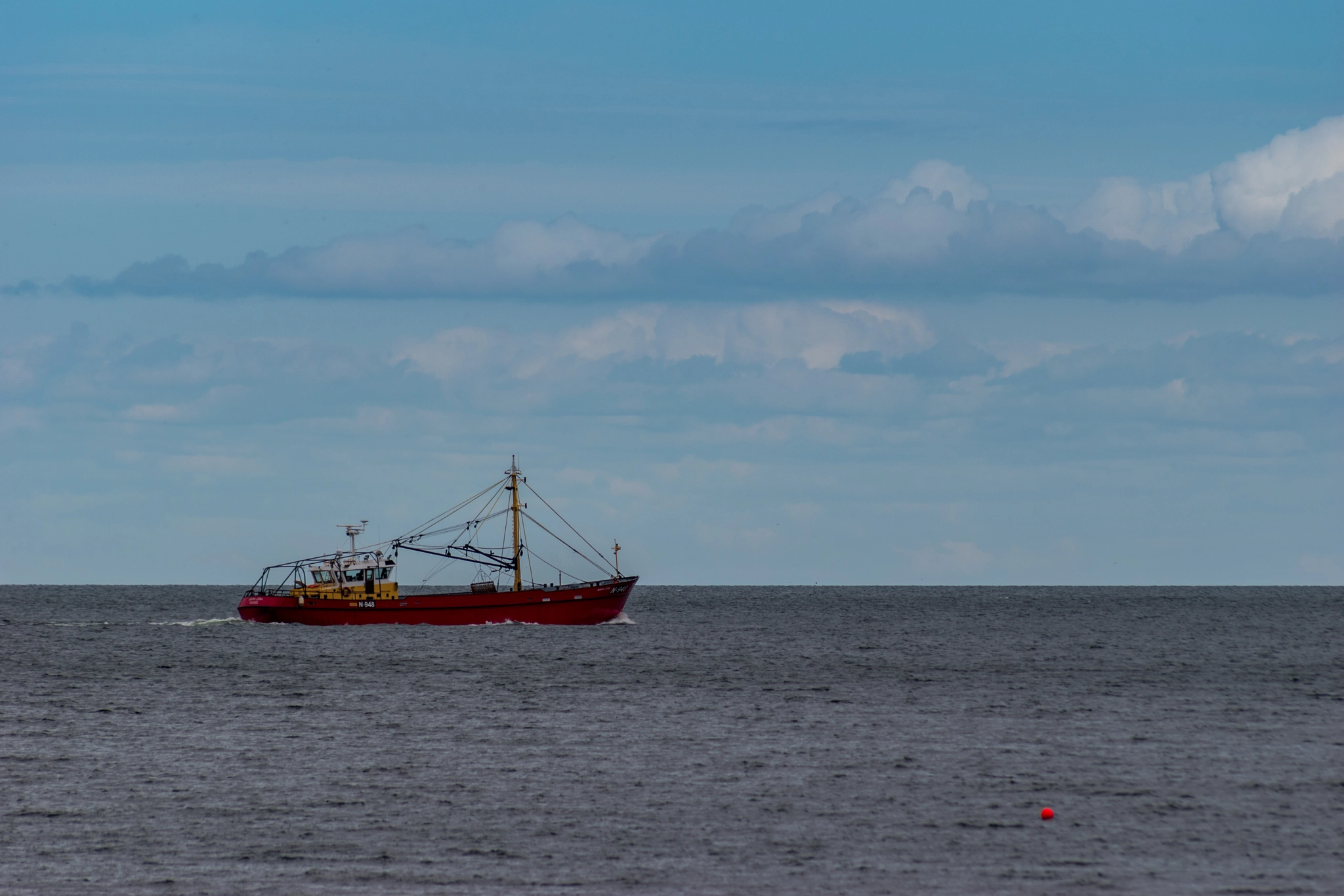 Sigma 70-300mm F4-5.6 APO DG Macro sample photo. Boat at crawfordsburn photography