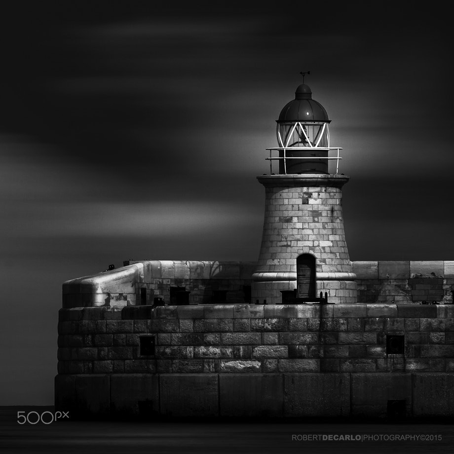 Canon EOS 7D + Canon EF 100-300mm f/5.6L sample photo. Lit lighthouse photography