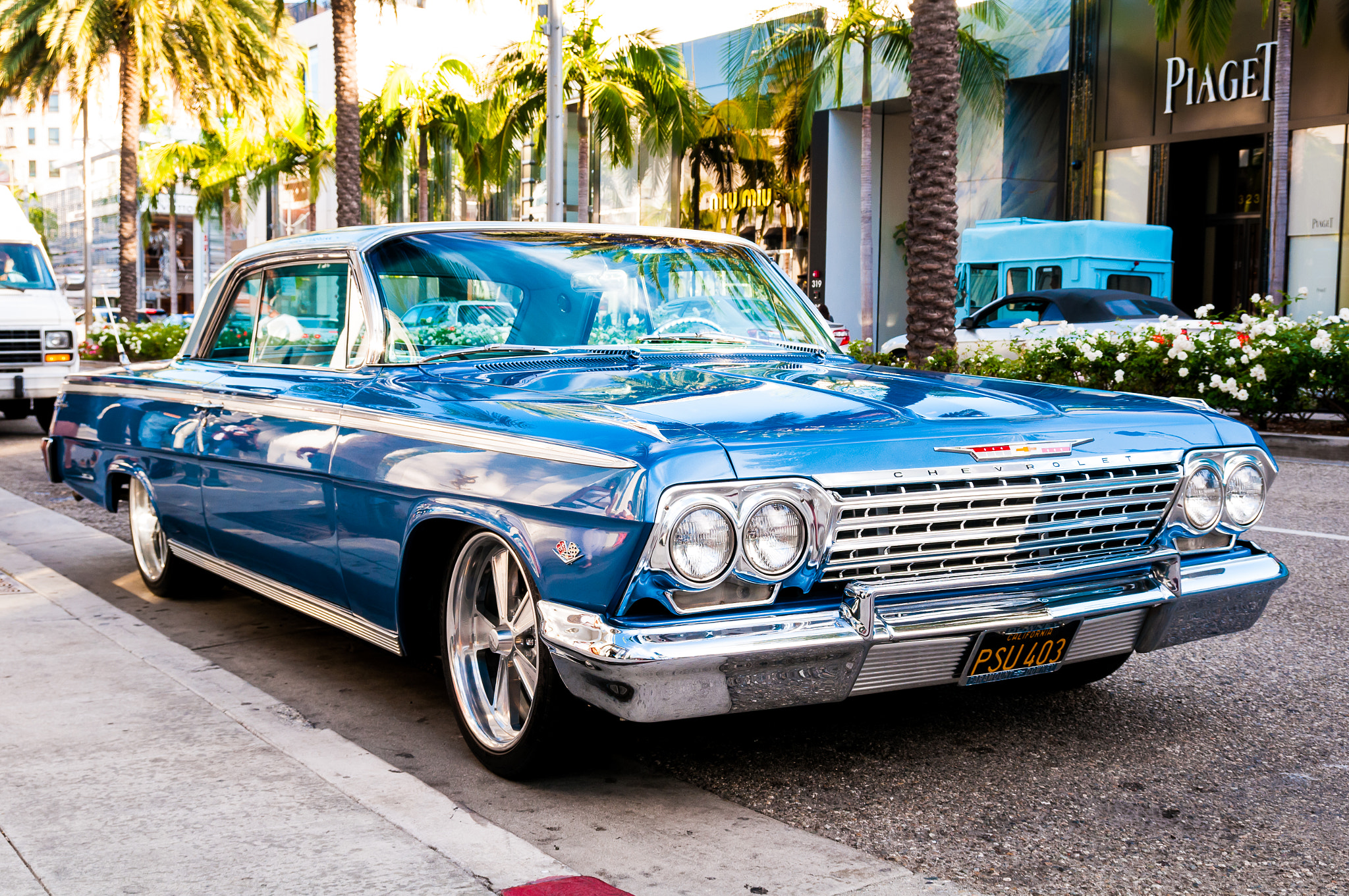 Nikon D300S + Sigma 17-70mm F2.8-4 DC Macro OS HSM sample photo. Old chevy on rodeo drive photography