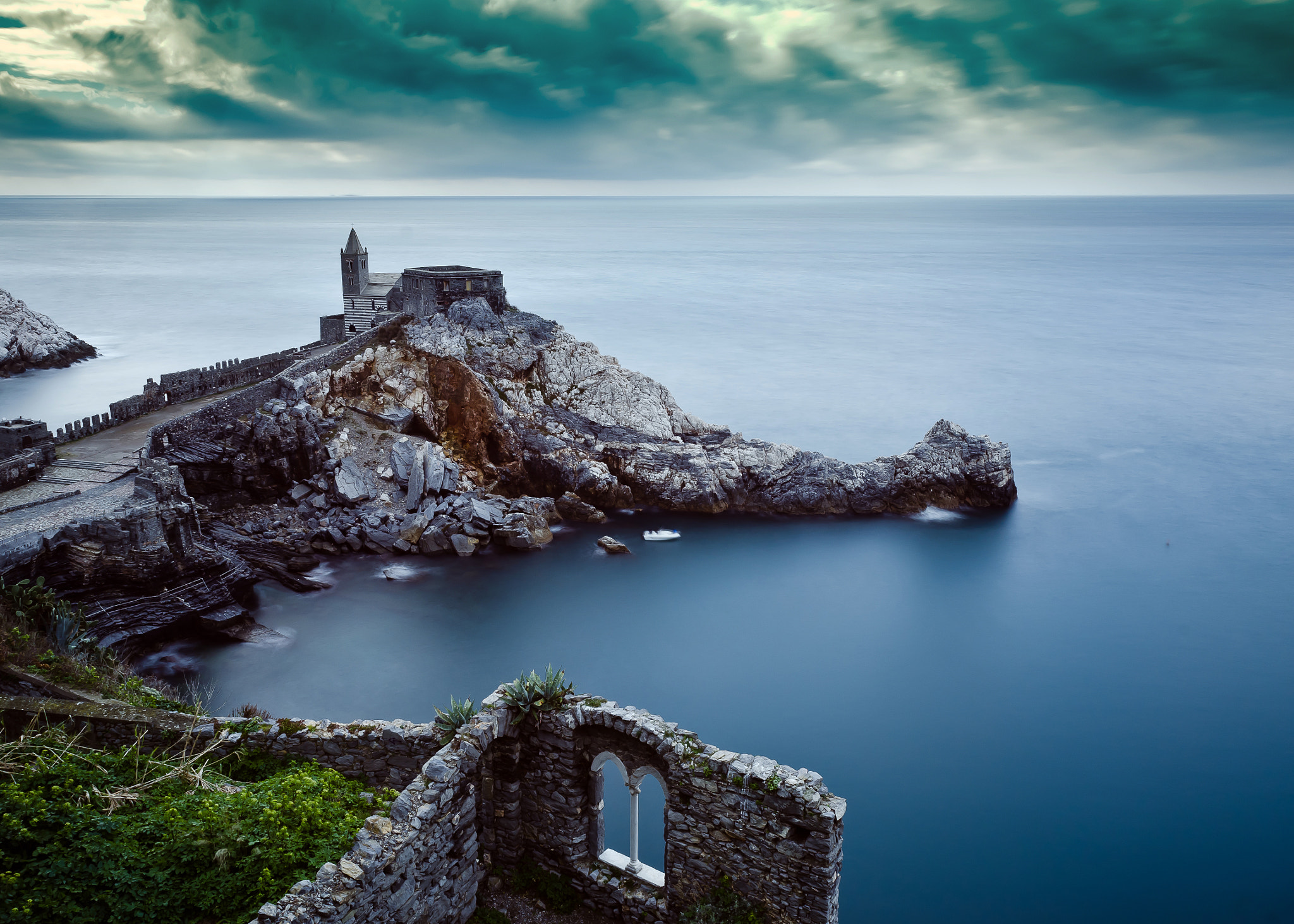 Nikon AF-S Nikkor 17-35mm F2.8D ED-IF sample photo. Portovenere (san pietro) photography