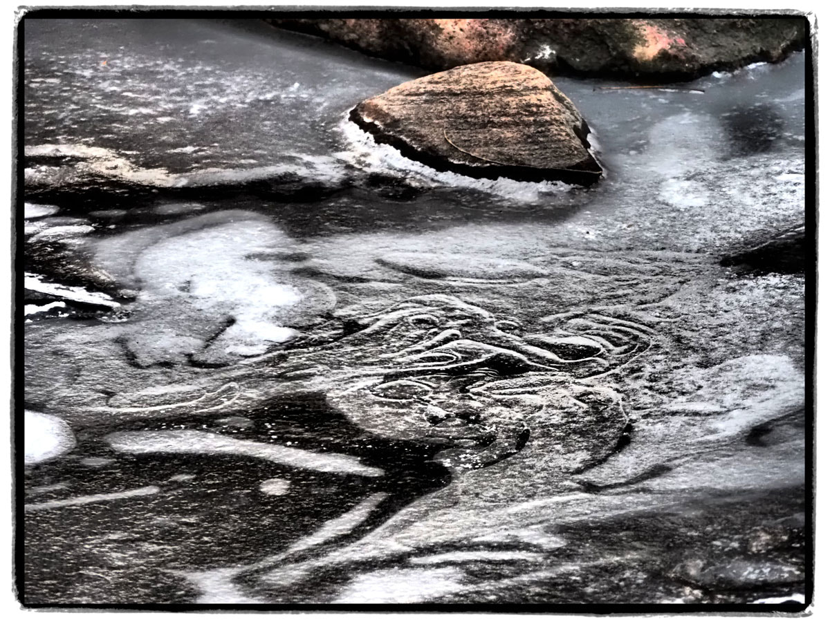Panasonic Lumix G Vario 45-200mm F4-5.6 OIS sample photo. Winter graphics photography