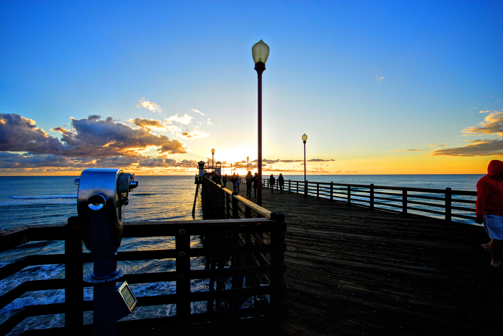 Sony a7R + Sony Vario-Tessar T* FE 16-35mm F4 ZA OSS sample photo. Oceanside photography