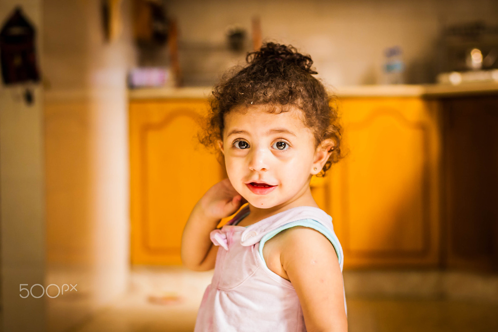 Canon EOS-1D Mark III + Canon EF 50mm F1.8 II sample photo. Wide eyes photography