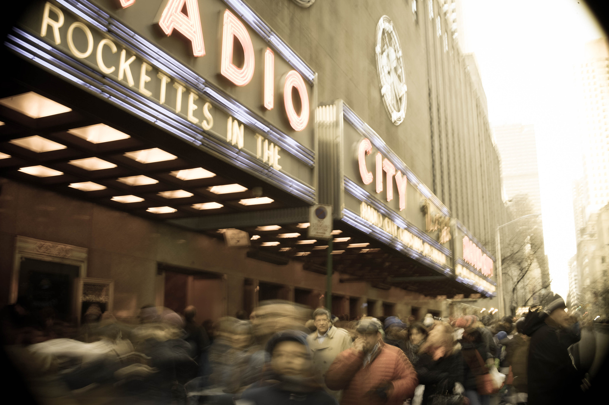Nikon Df + Nikon AF-S DX Nikkor 35mm F1.8G sample photo. Radio city blur photography