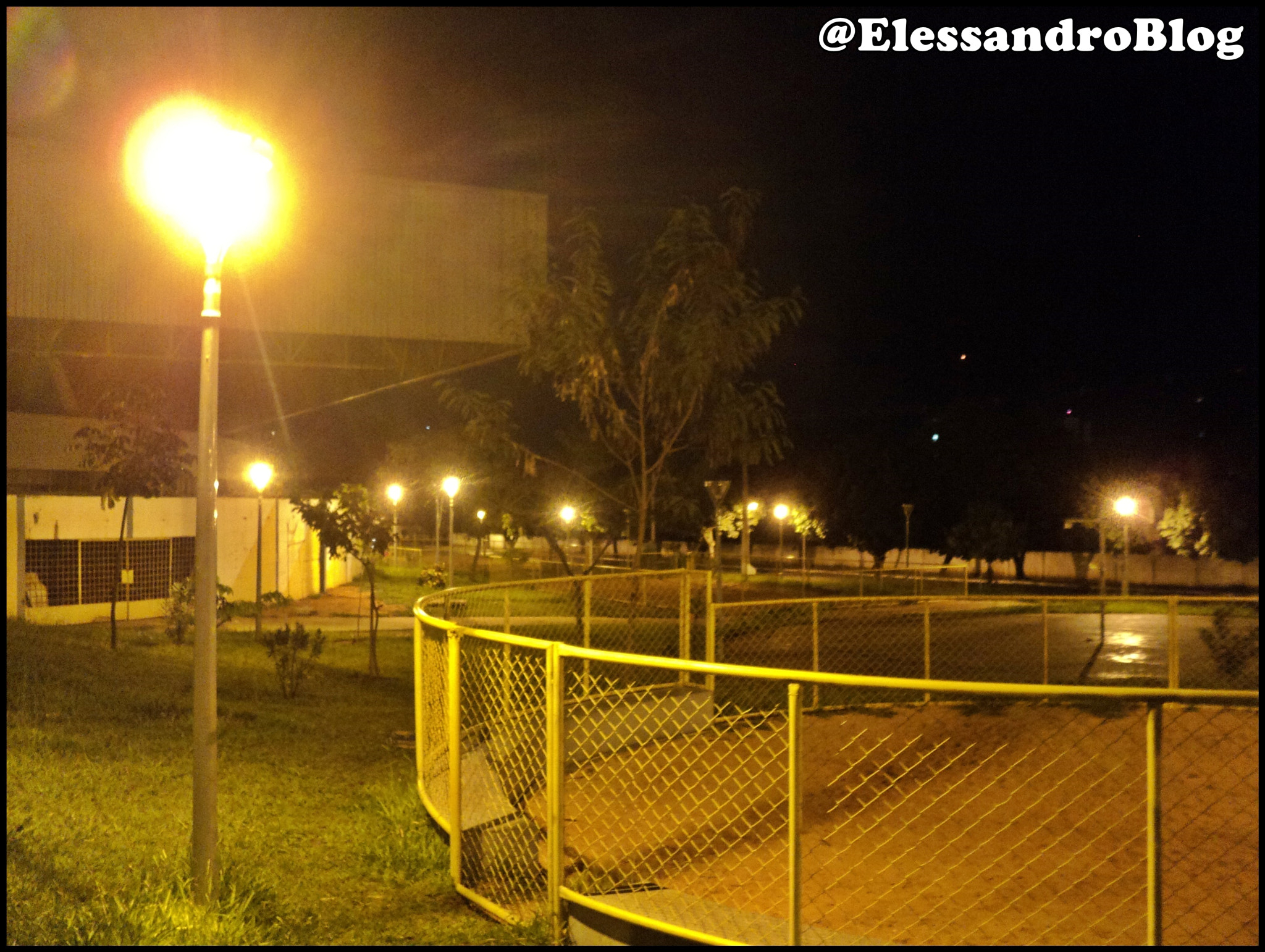 Sony DSC-S1900 sample photo. Pvai cidade photography