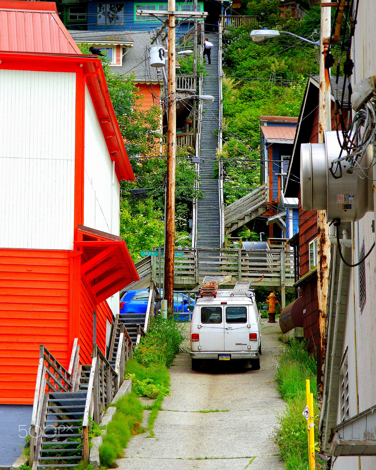 Sony Alpha DSLR-A550 + Sigma 17-70mm F2.8-4.5 (D) sample photo. Delivery man's woe photography