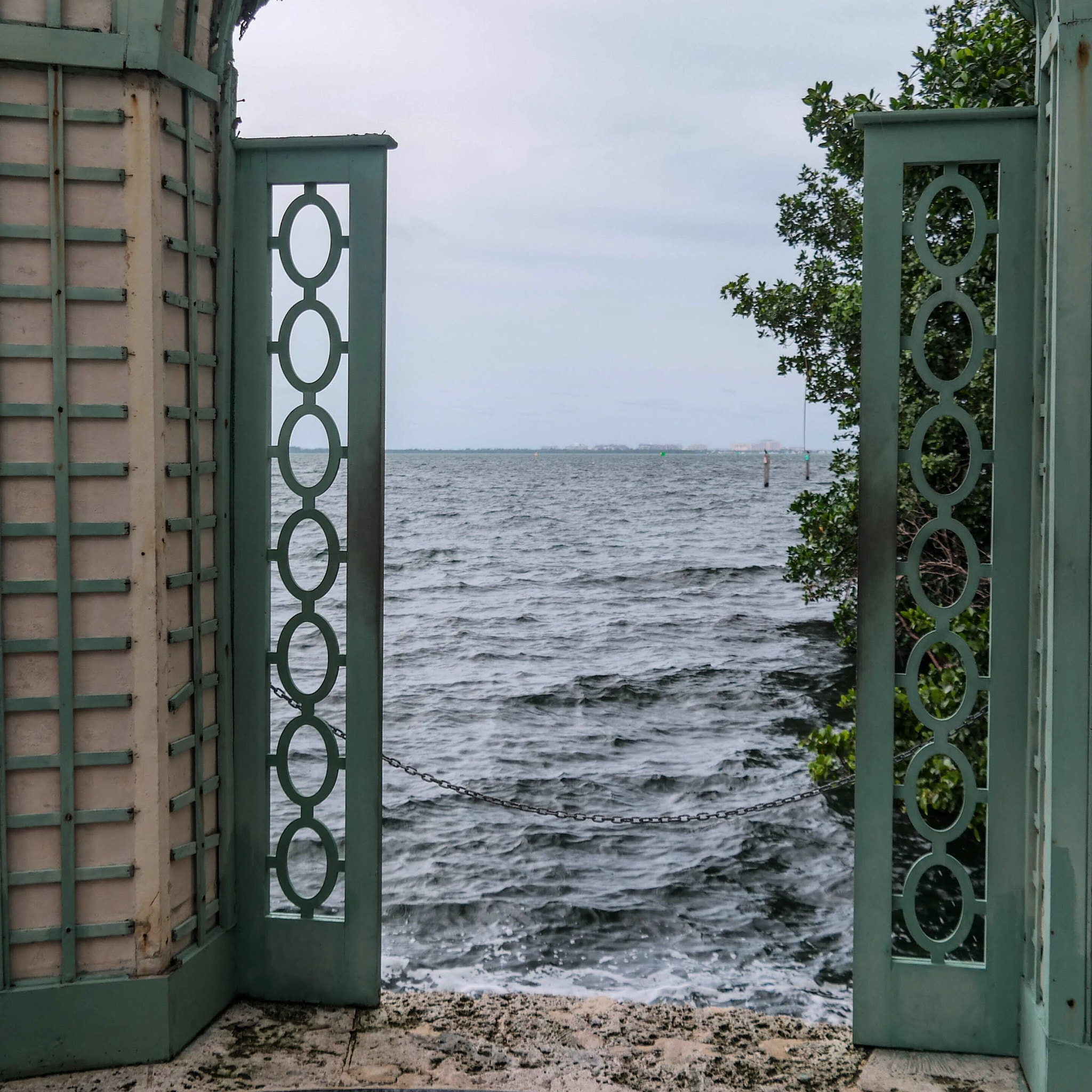 Samsung NX30 + NX 18-55mm F3.5-5.6 sample photo. Escape to sea photography