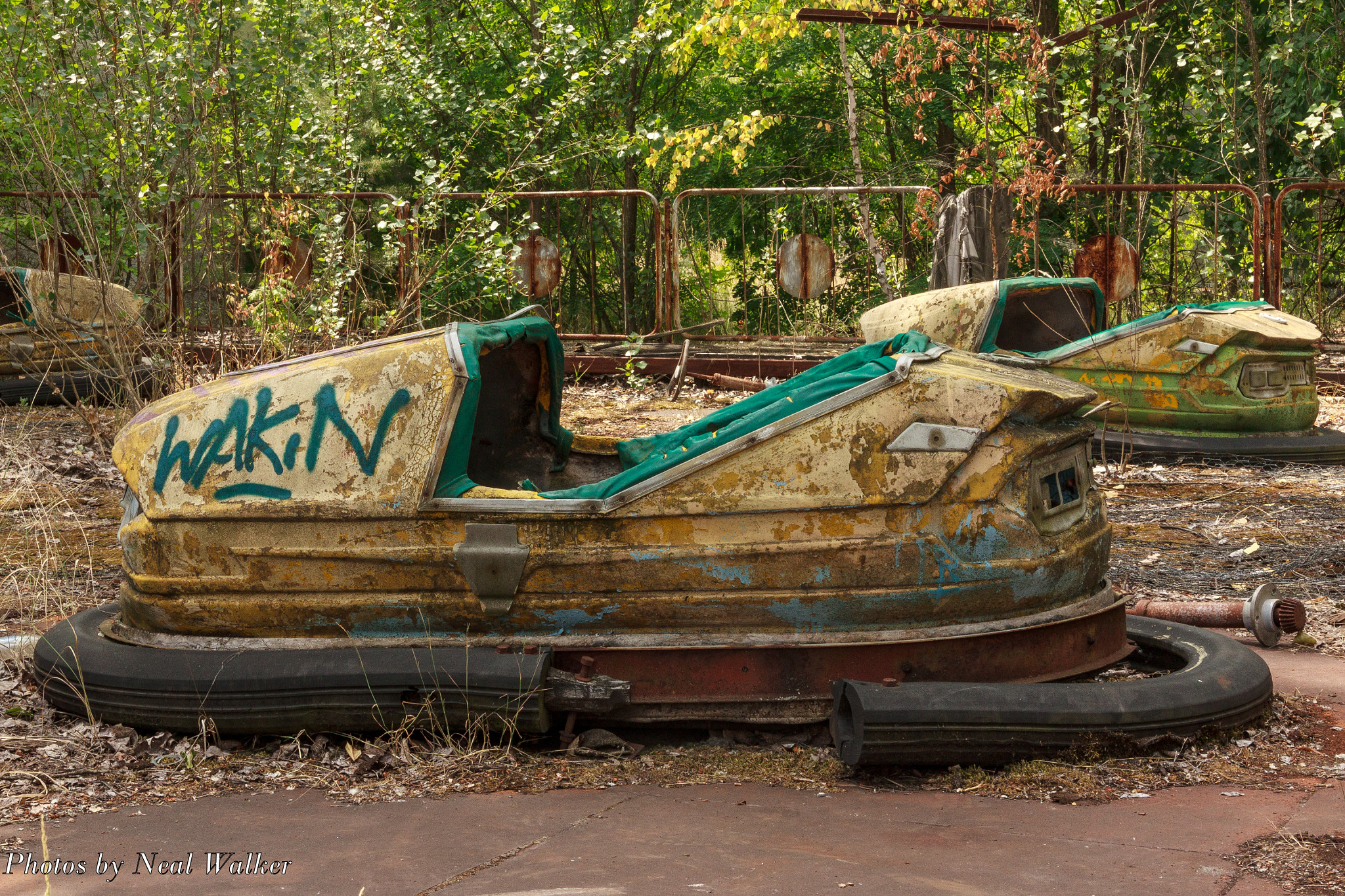 Canon EOS 500D (EOS Rebel T1i / EOS Kiss X3) + Canon EF-S 17-85mm F4-5.6 IS USM sample photo. Chernobyl abandoned bumper car photography