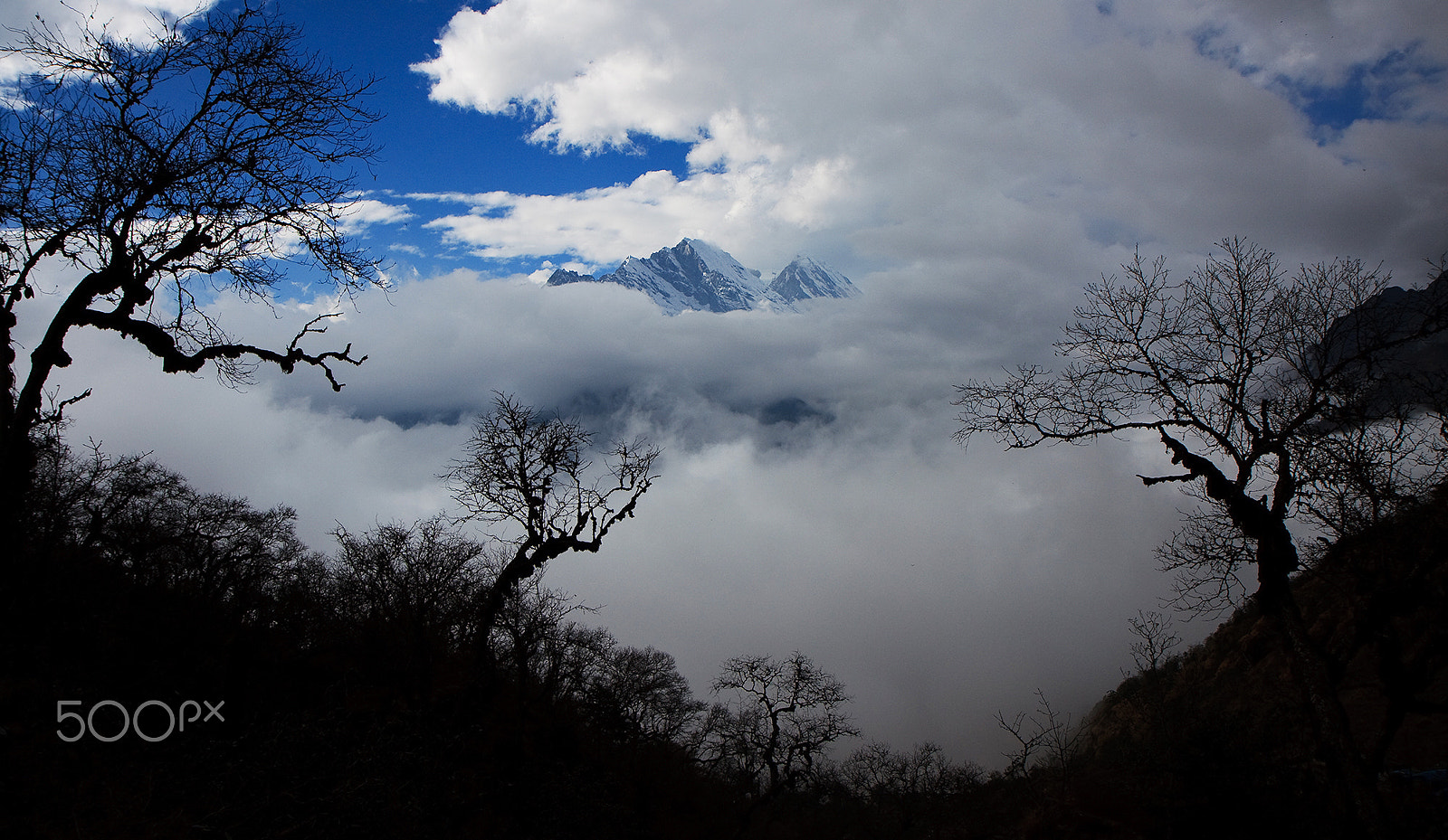 Canon EF-S 17-55mm F2.8 IS USM sample photo. On the way to mera peak photography