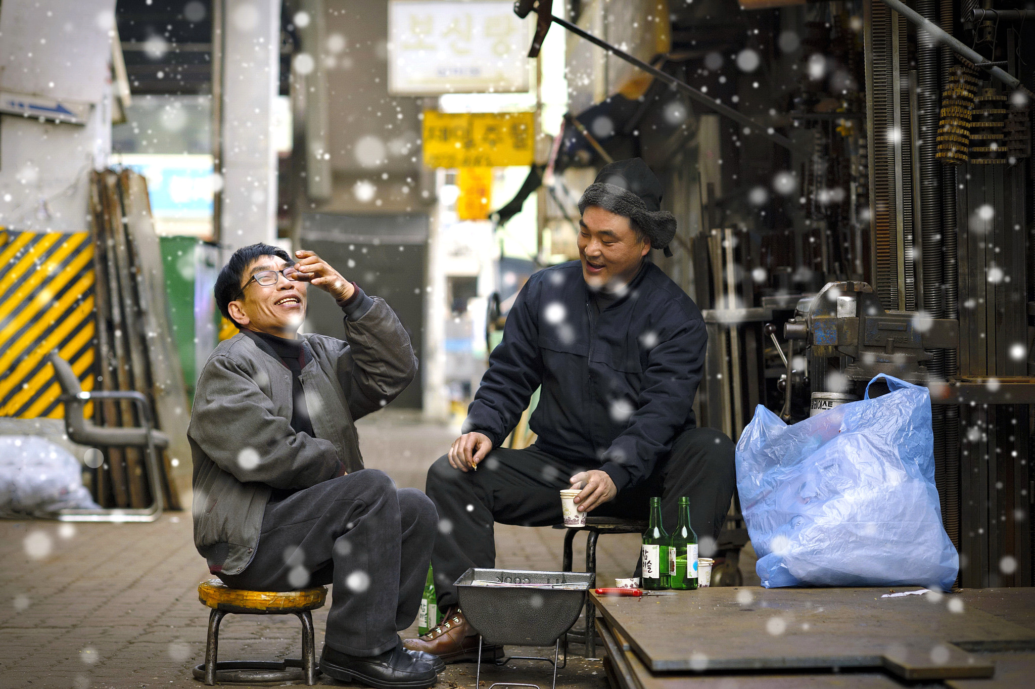 Nikon Df + Nikon AF-S Nikkor 85mm F1.4G sample photo. When it snows photography