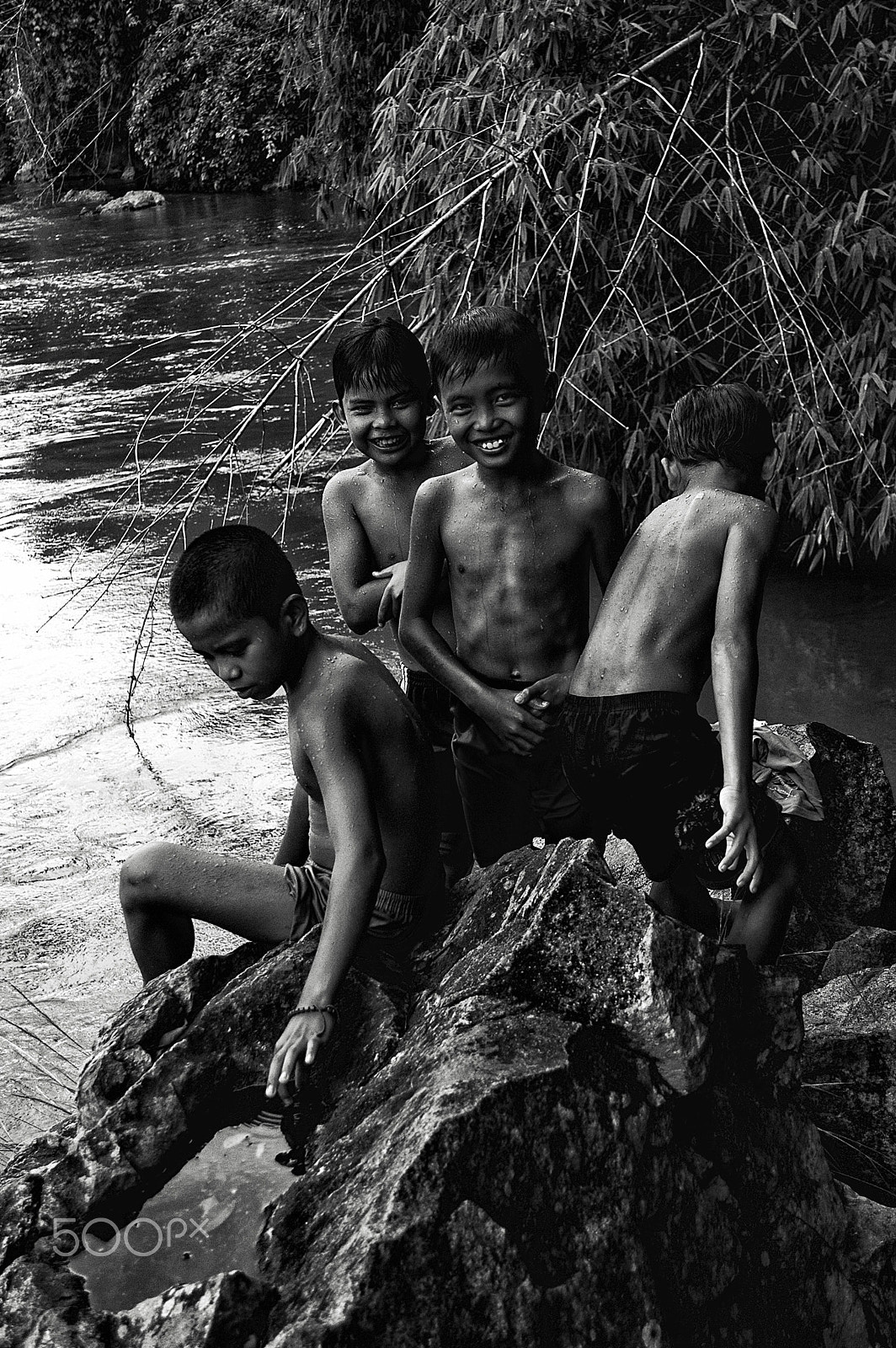 Nikon D70s sample photo. The poundation of friendship is a good relationshi photography