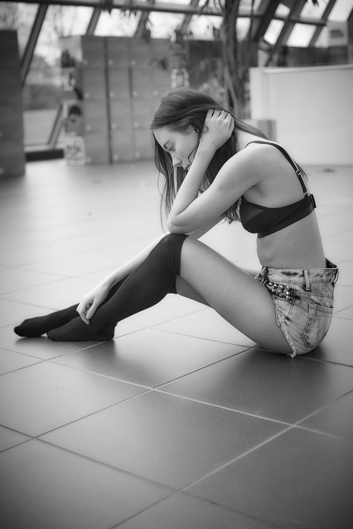 Sony DT 35mm F1.8 SAM sample photo. On the floor again photography