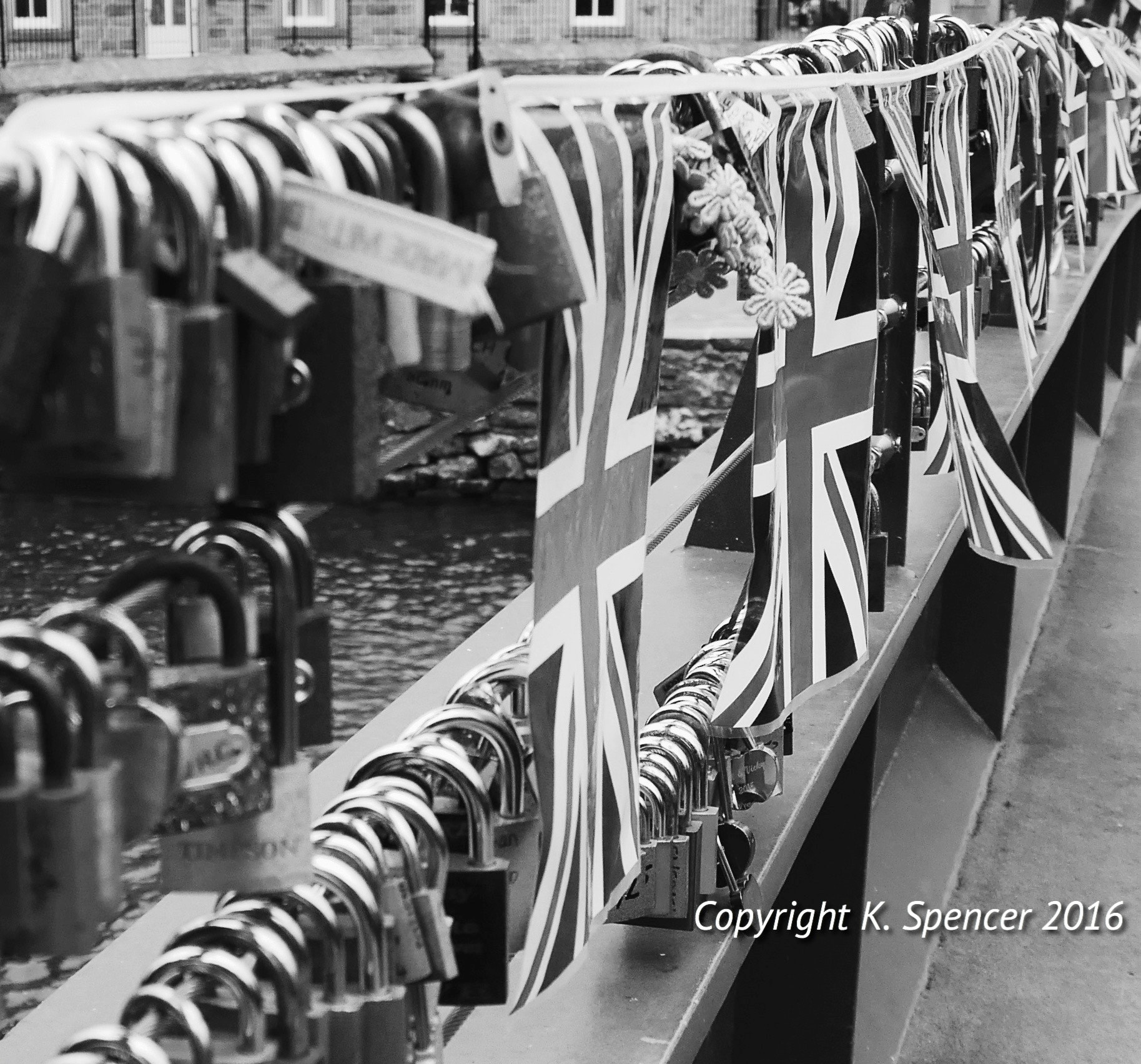 Panasonic Lumix DMC-GX7 sample photo. Love locks photography