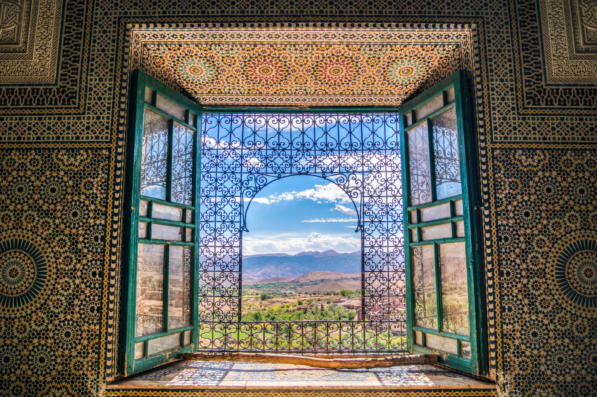 Sony ILCA-77M2 + Sigma 17-70mm F2.8-4.5 (D) sample photo. Window of dar glaoui photography