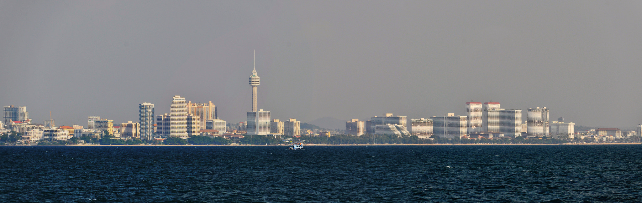 Sigma 18-200mm F3.5-6.3 II DC OS HSM sample photo. Pattaya skyline photography