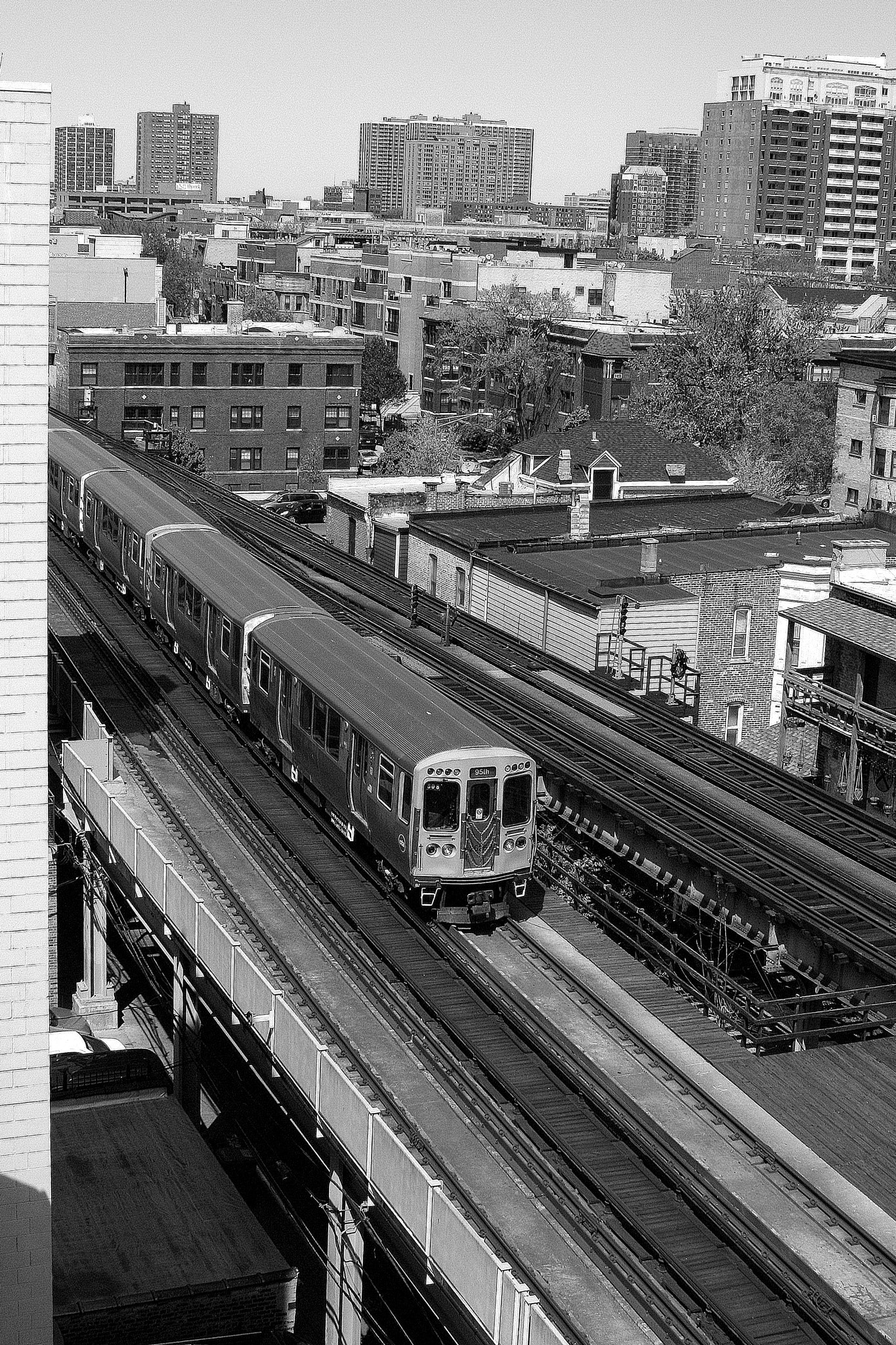 Canon EOS 400D (EOS Digital Rebel XTi / EOS Kiss Digital X) sample photo. Redline at addison, chicago 2012 photography